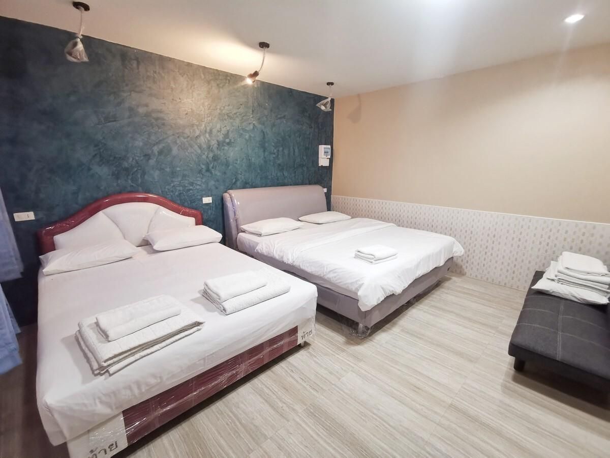 Twin Room for 4 People