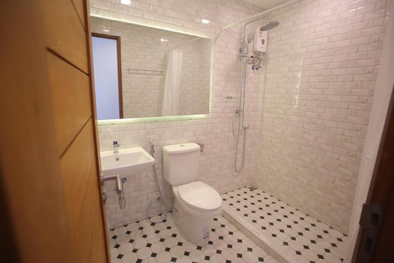 Summer Stay Sattahip Standard King Room 3