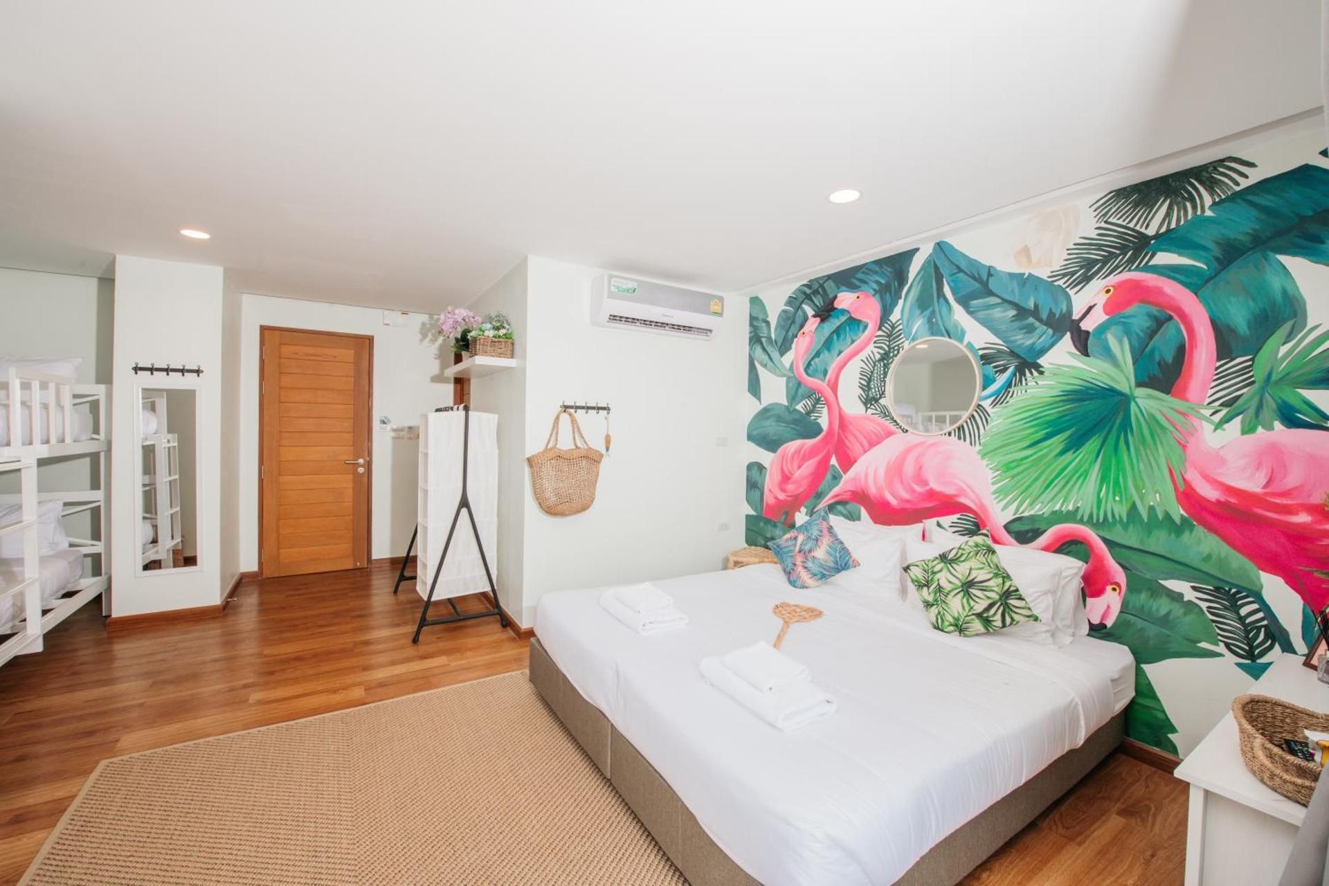 Summer Stay Sattahip Bunk Bed in Mixed Dormitory Room 2