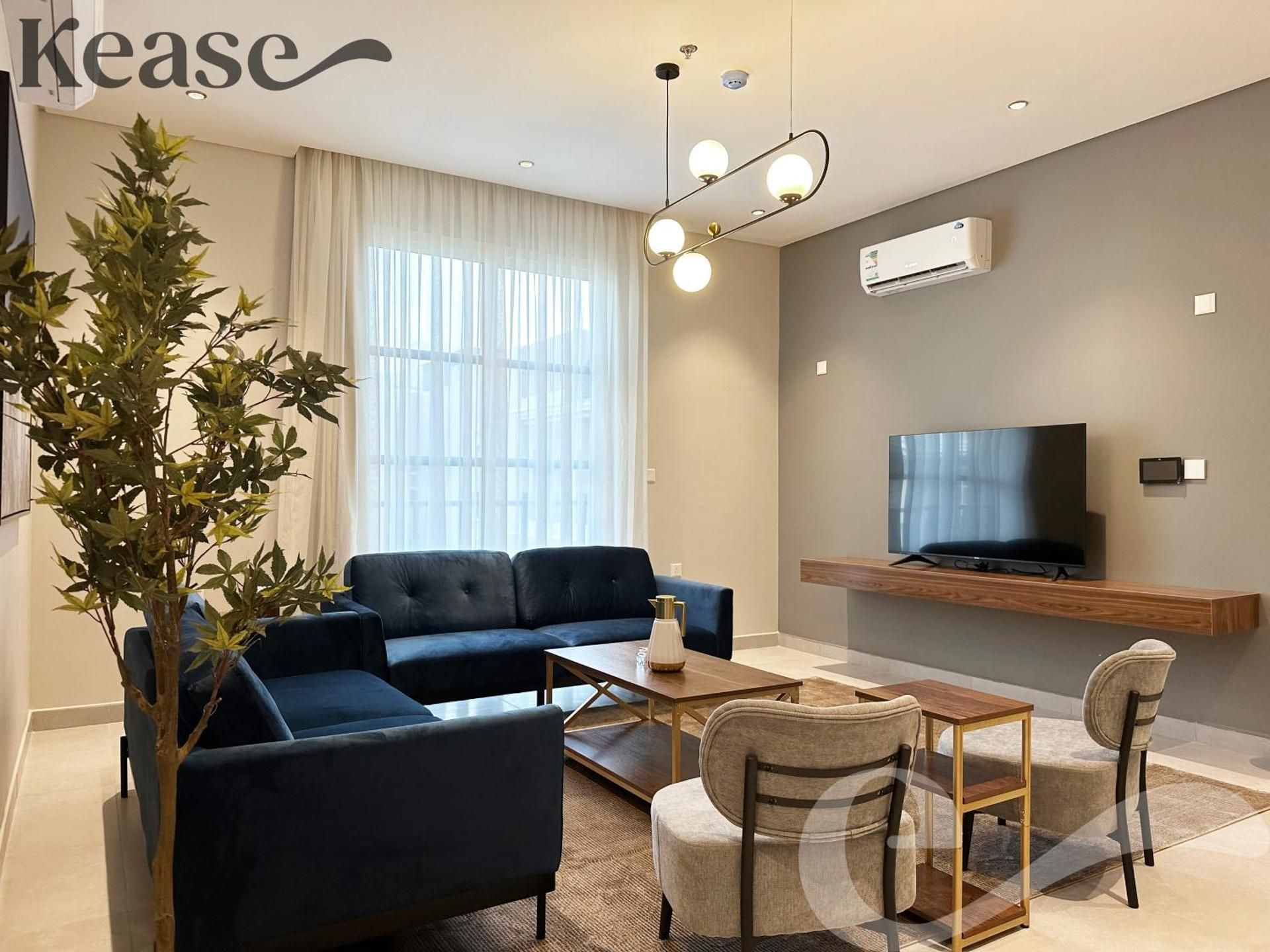 shared lounge/tv area