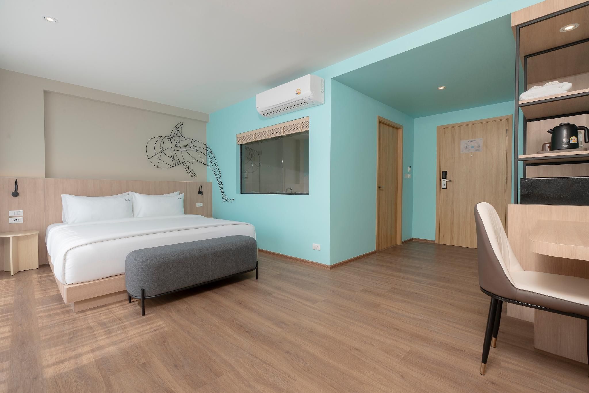 P-Park Hotel Pattaya Premier Deluxe Double with Bathtub 2