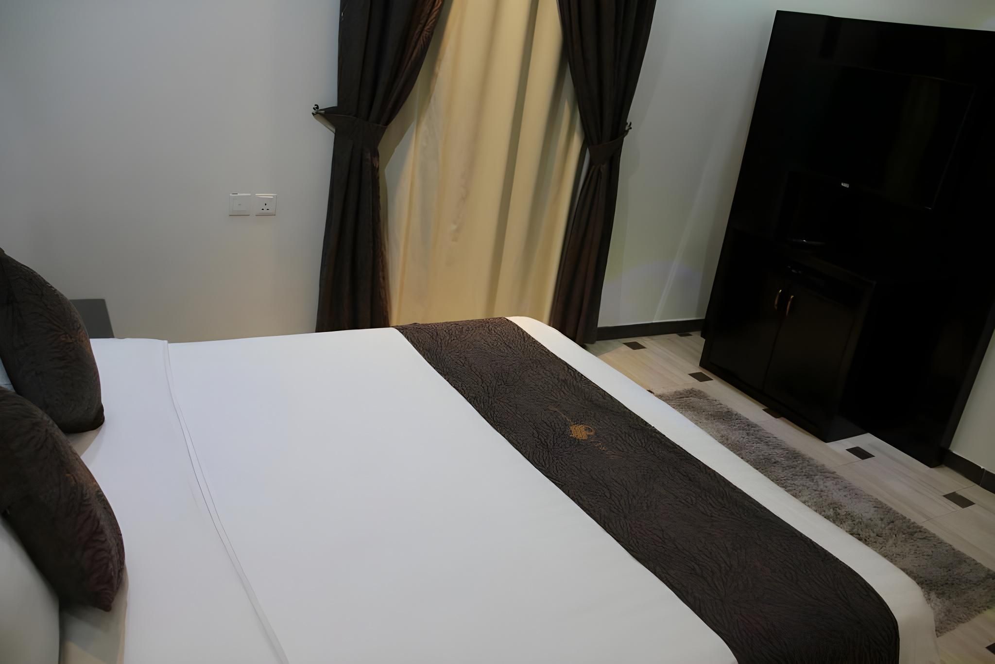 One Bedroom Apartment