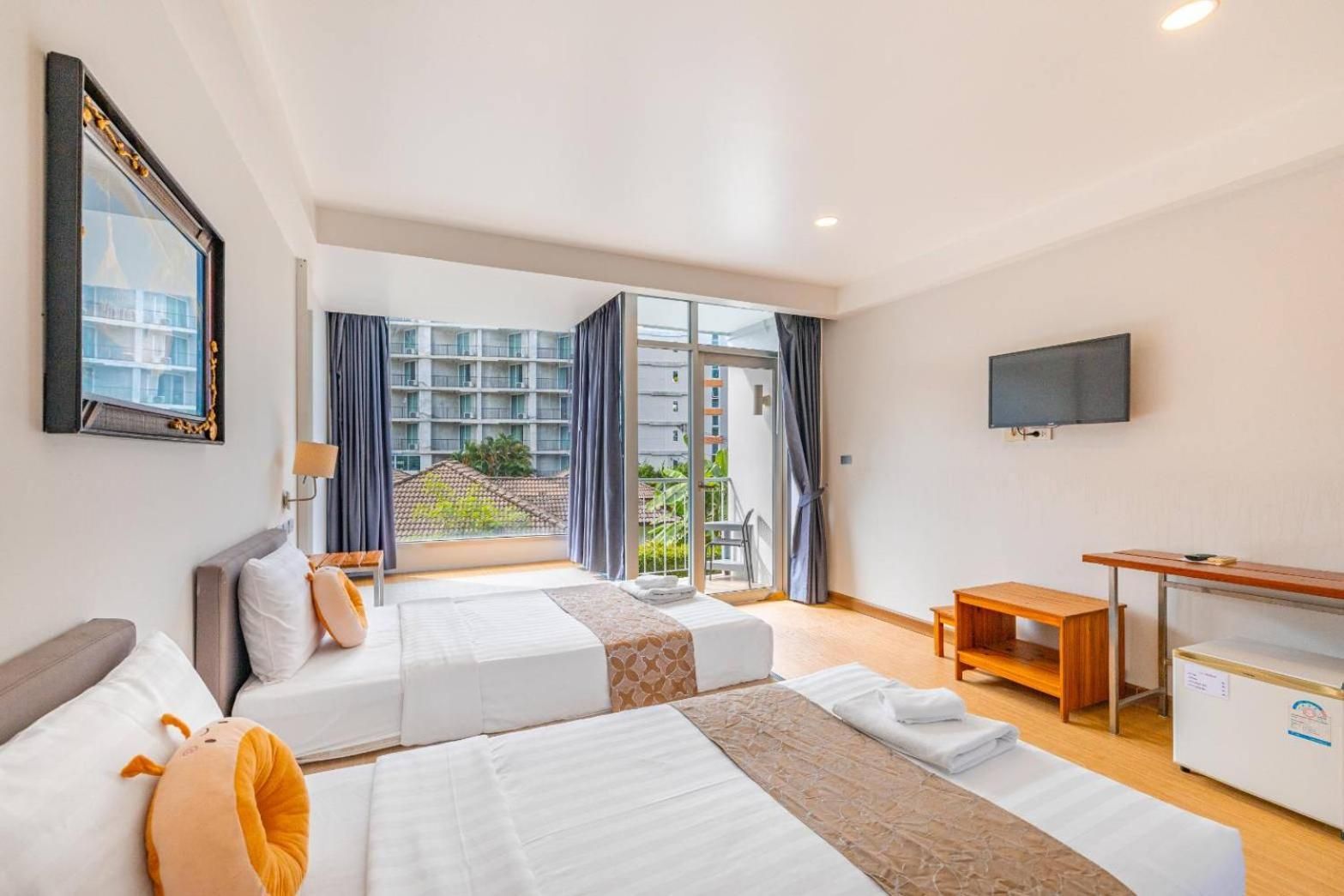 Deluxe Twin Room