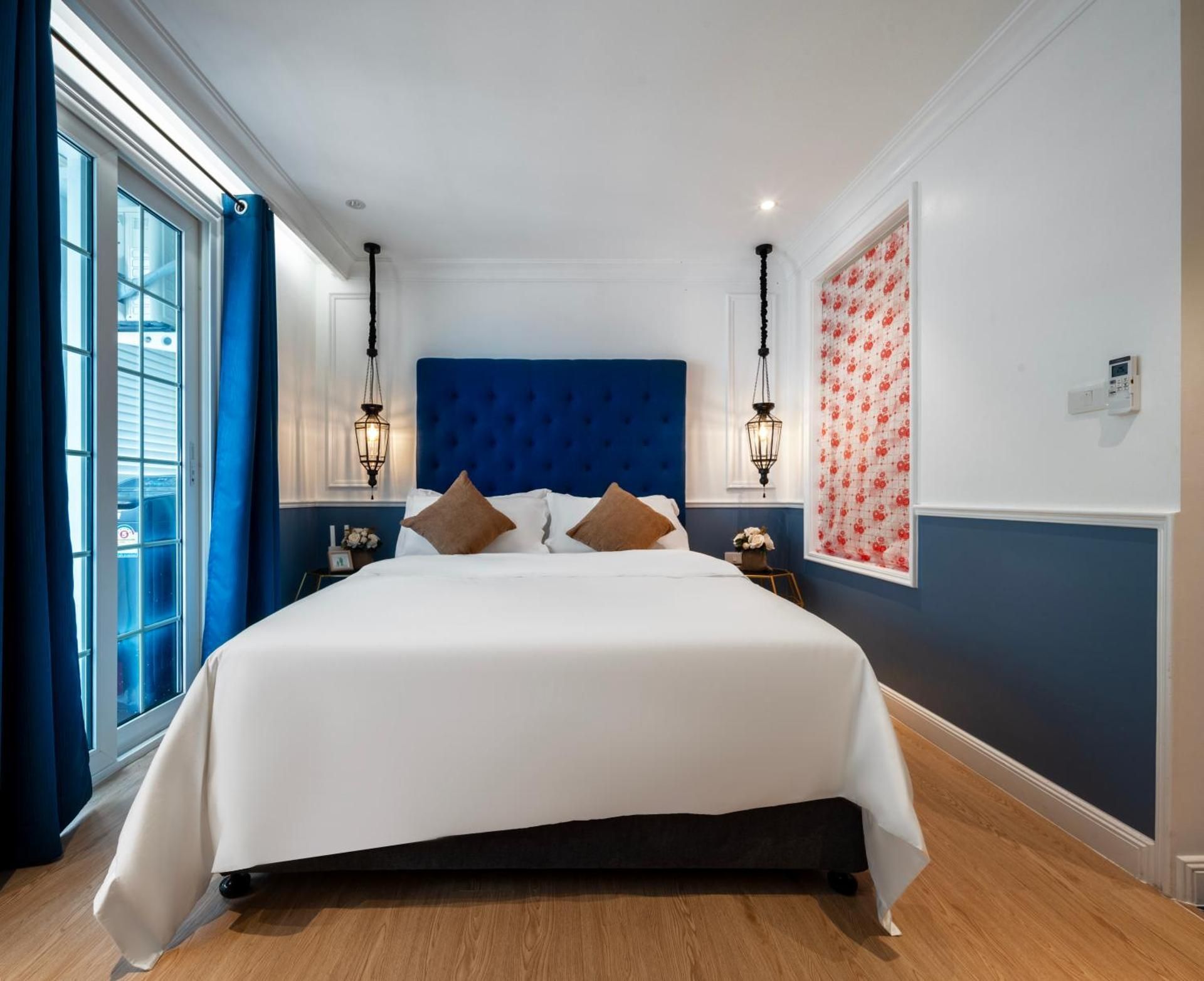 One-Bedroom Apartment with Garden View
