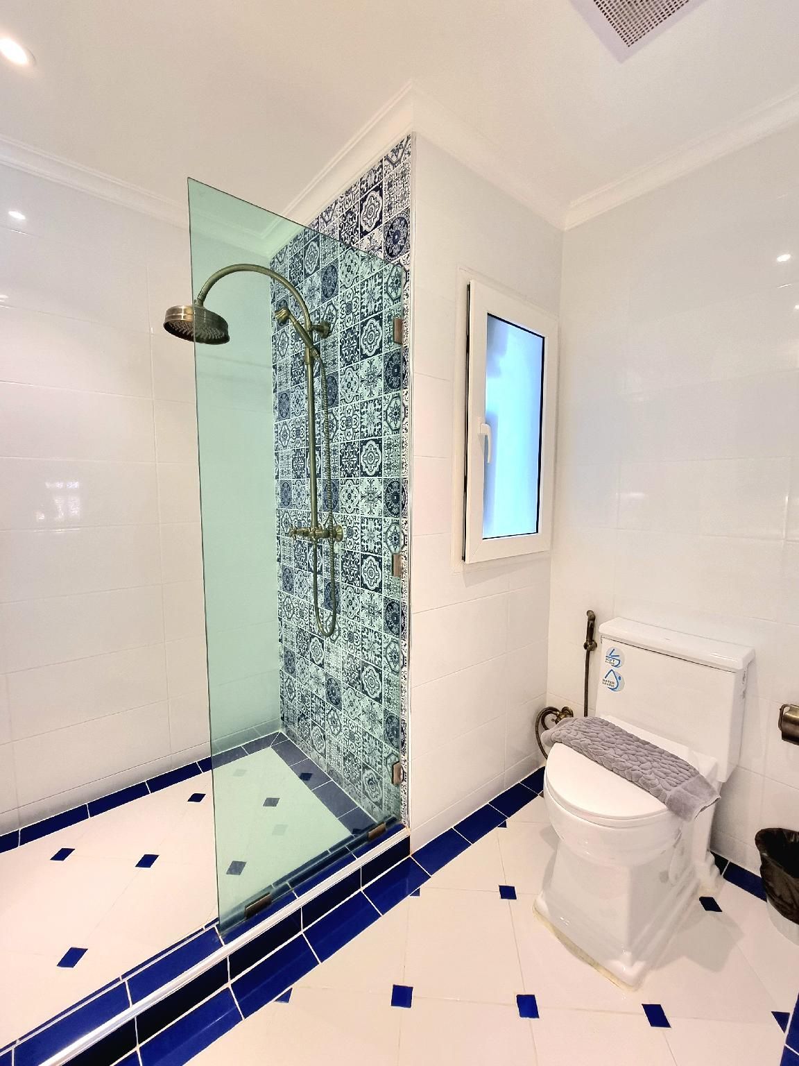 2-Bedroom Suite with 2 Bathrooms