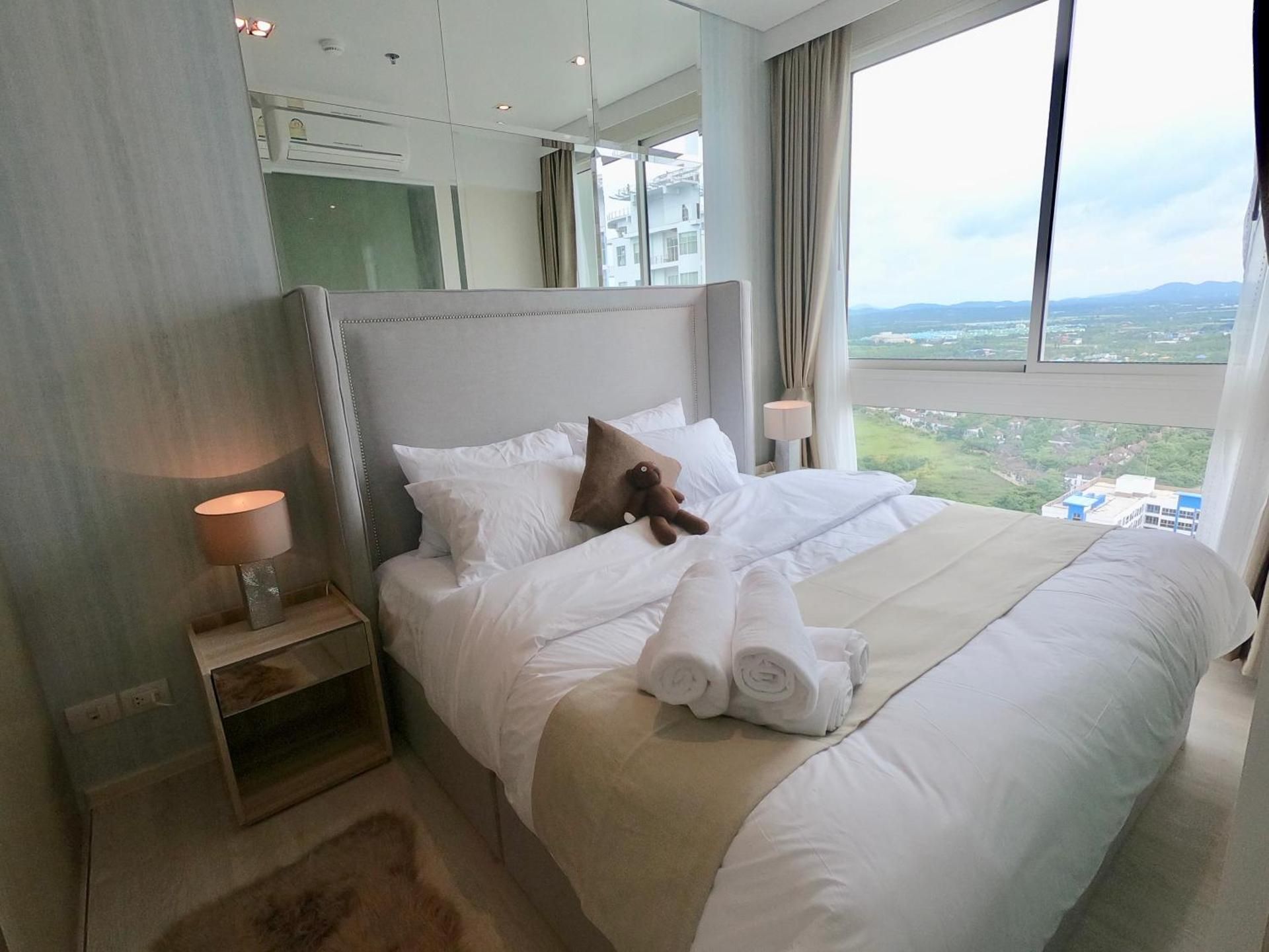 Deluxe King Suite