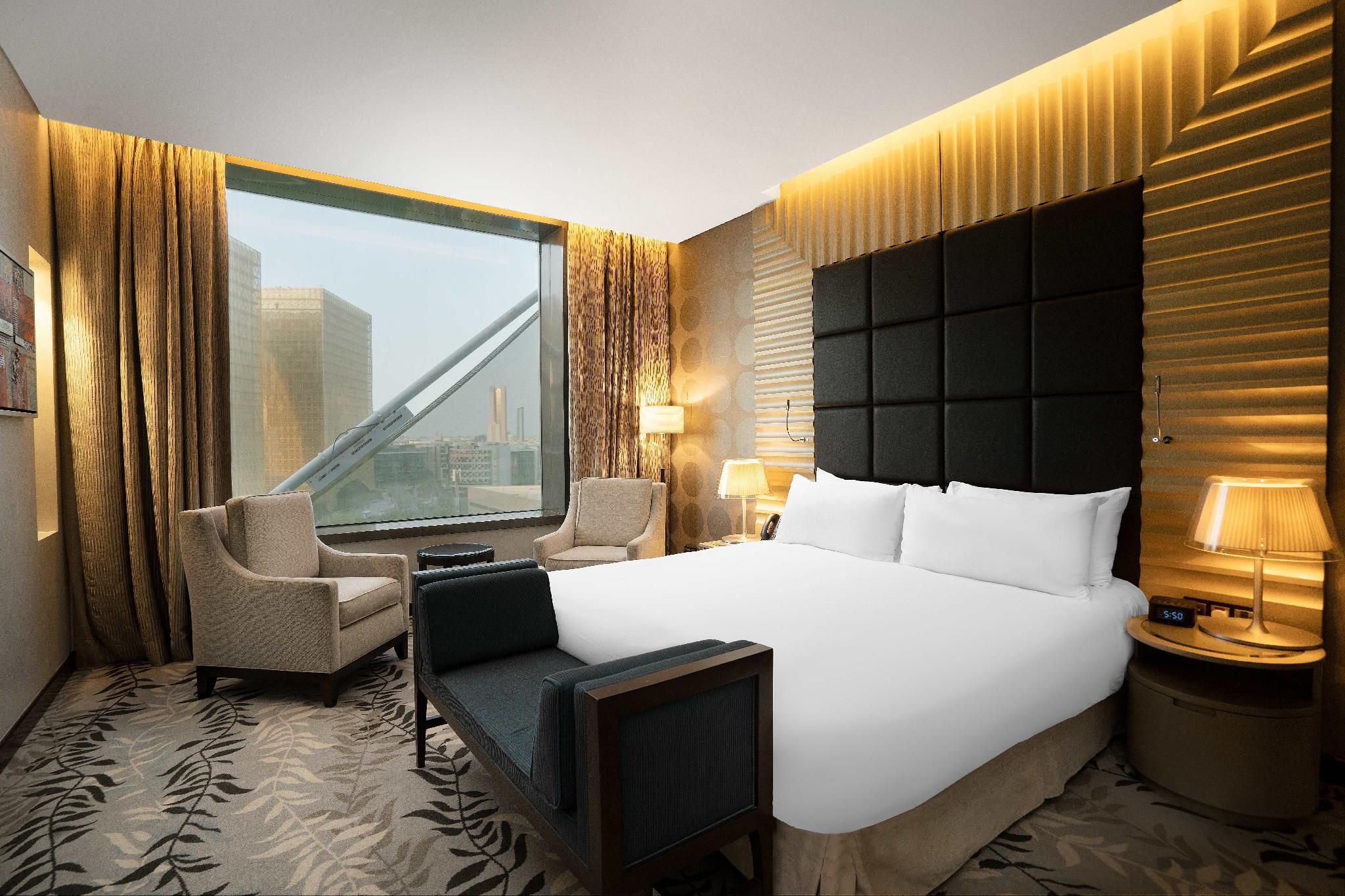 1 King 2 Twin Royal Suite Lounge Access