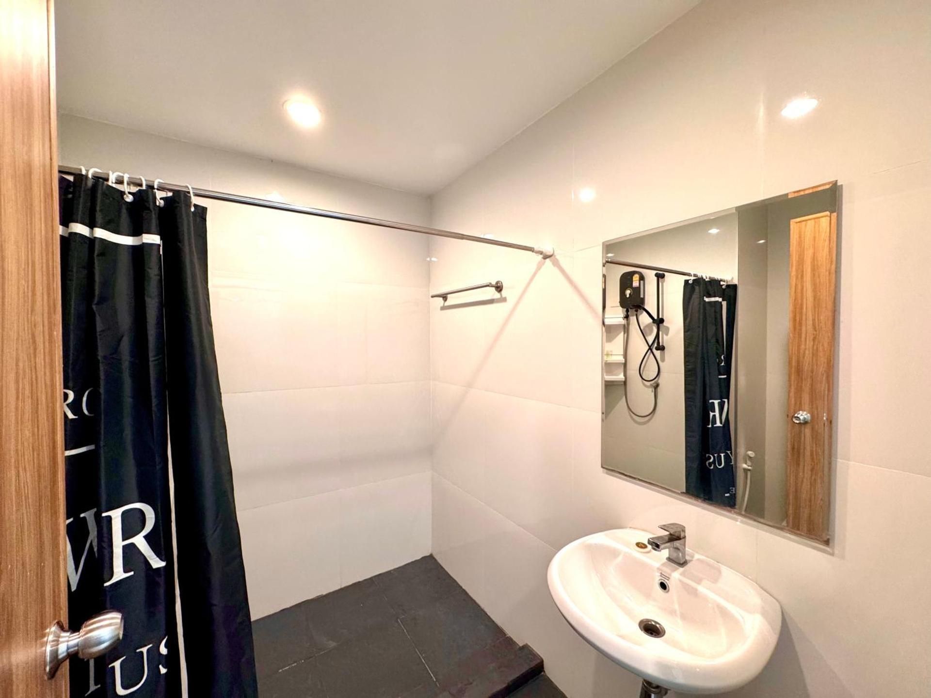 Udomsap place Standard Room 3