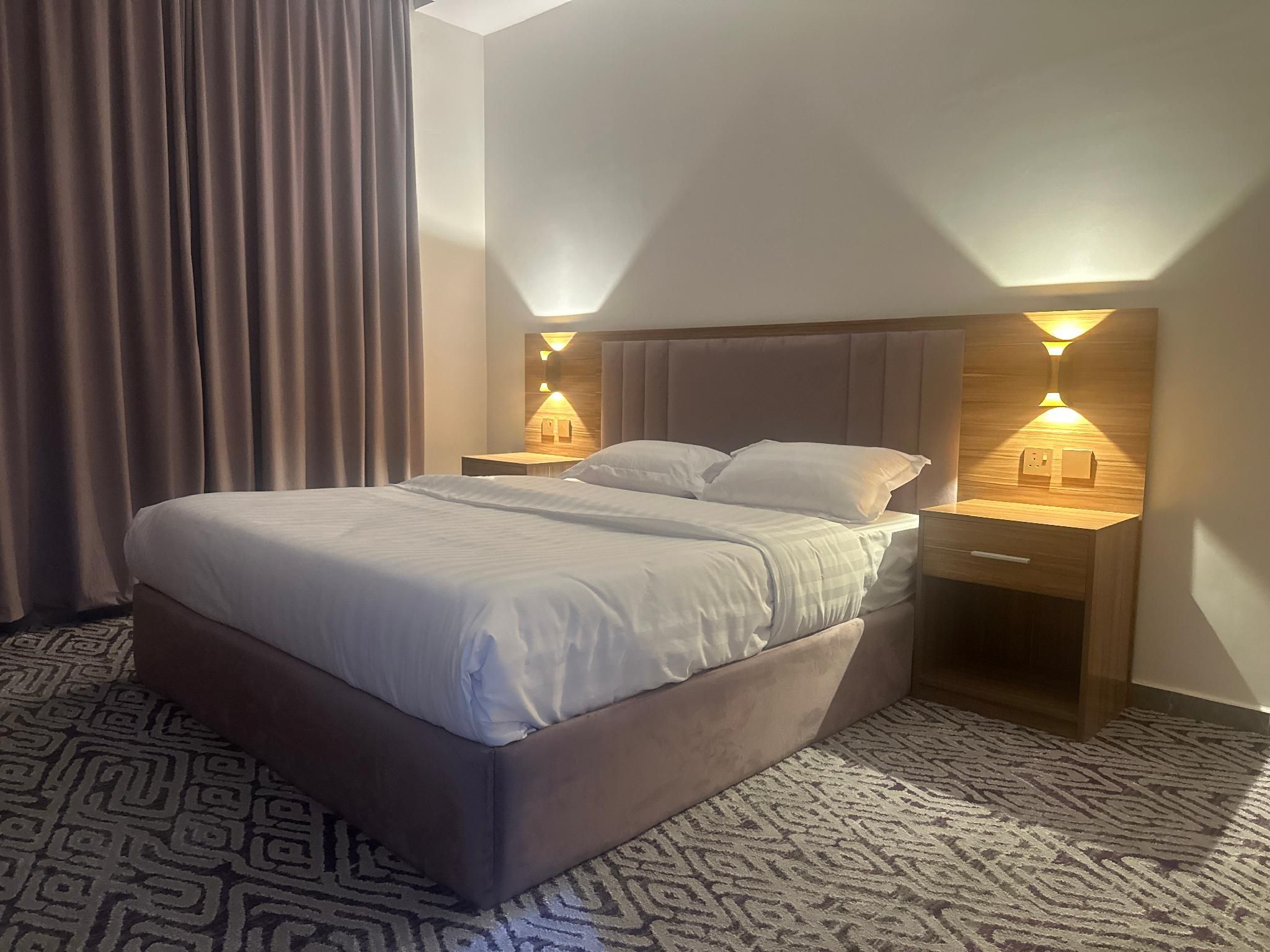 Silver Suite