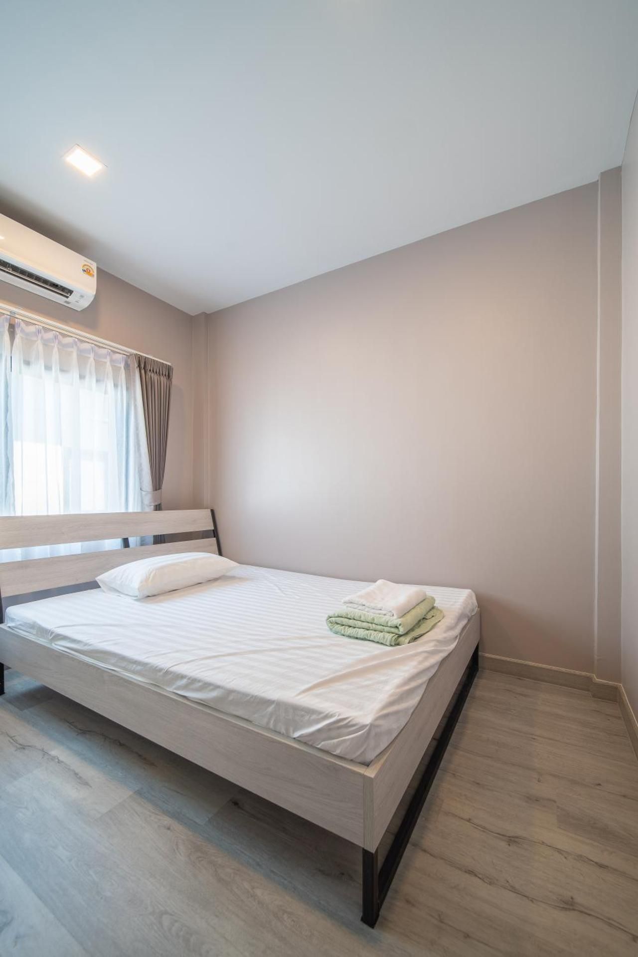 Double Room with Shared Toilet