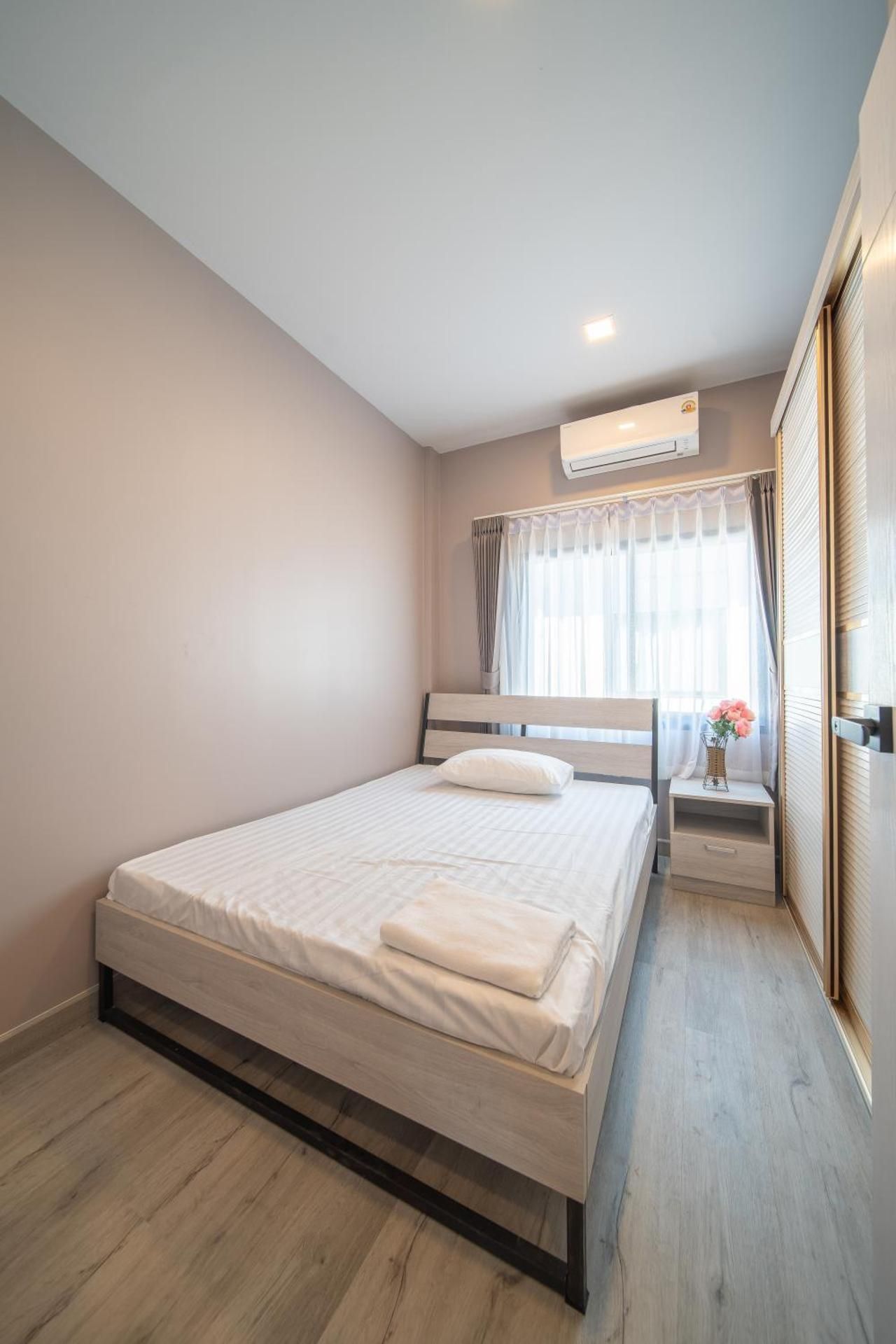 Double Room with Shared Toilet