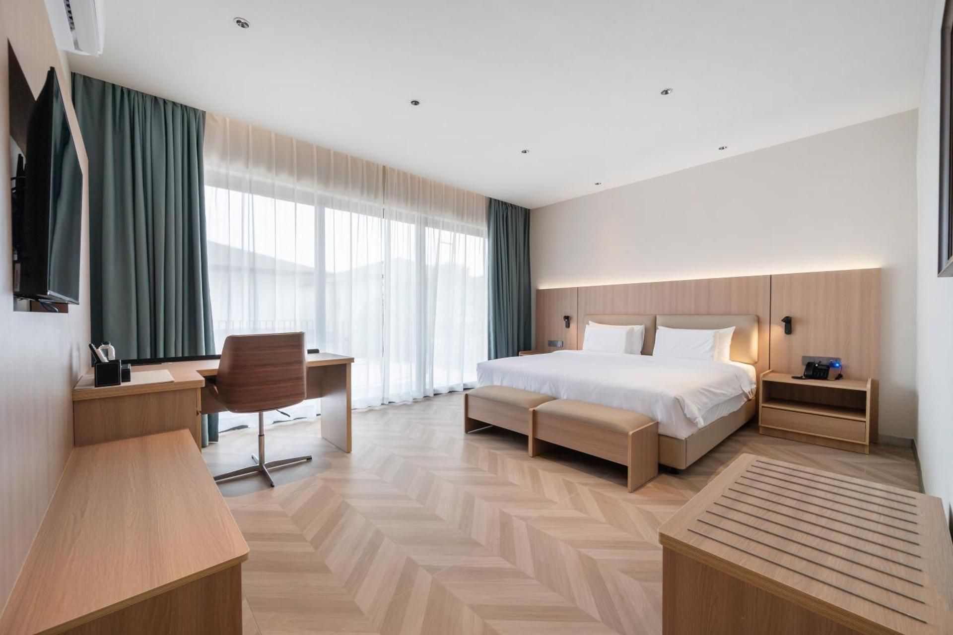 Premier One-Bedroom Pool Villa (Extra-Large Terrace)