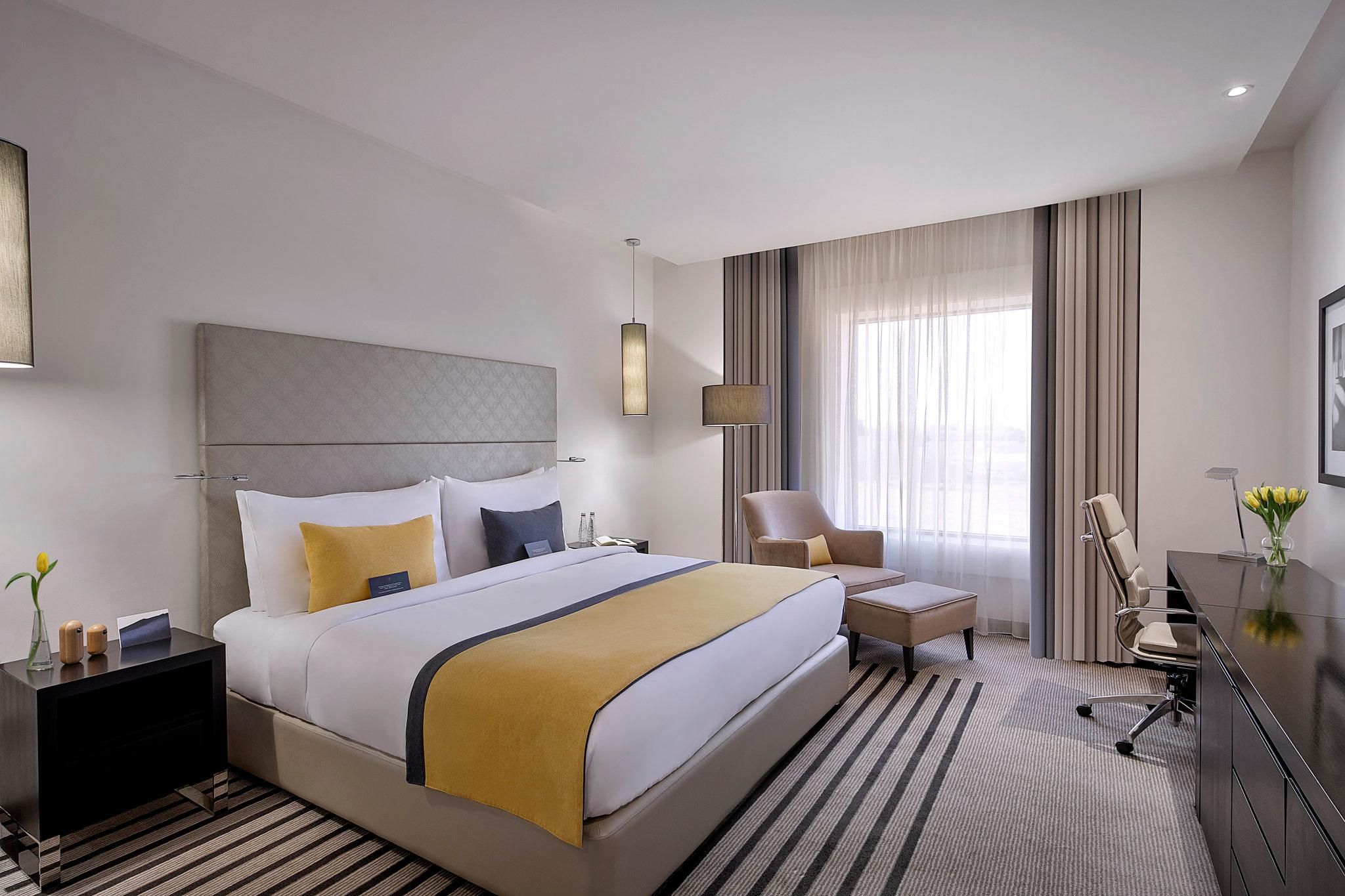 1 King Bed 1 Bedroom Suite Non Smoking