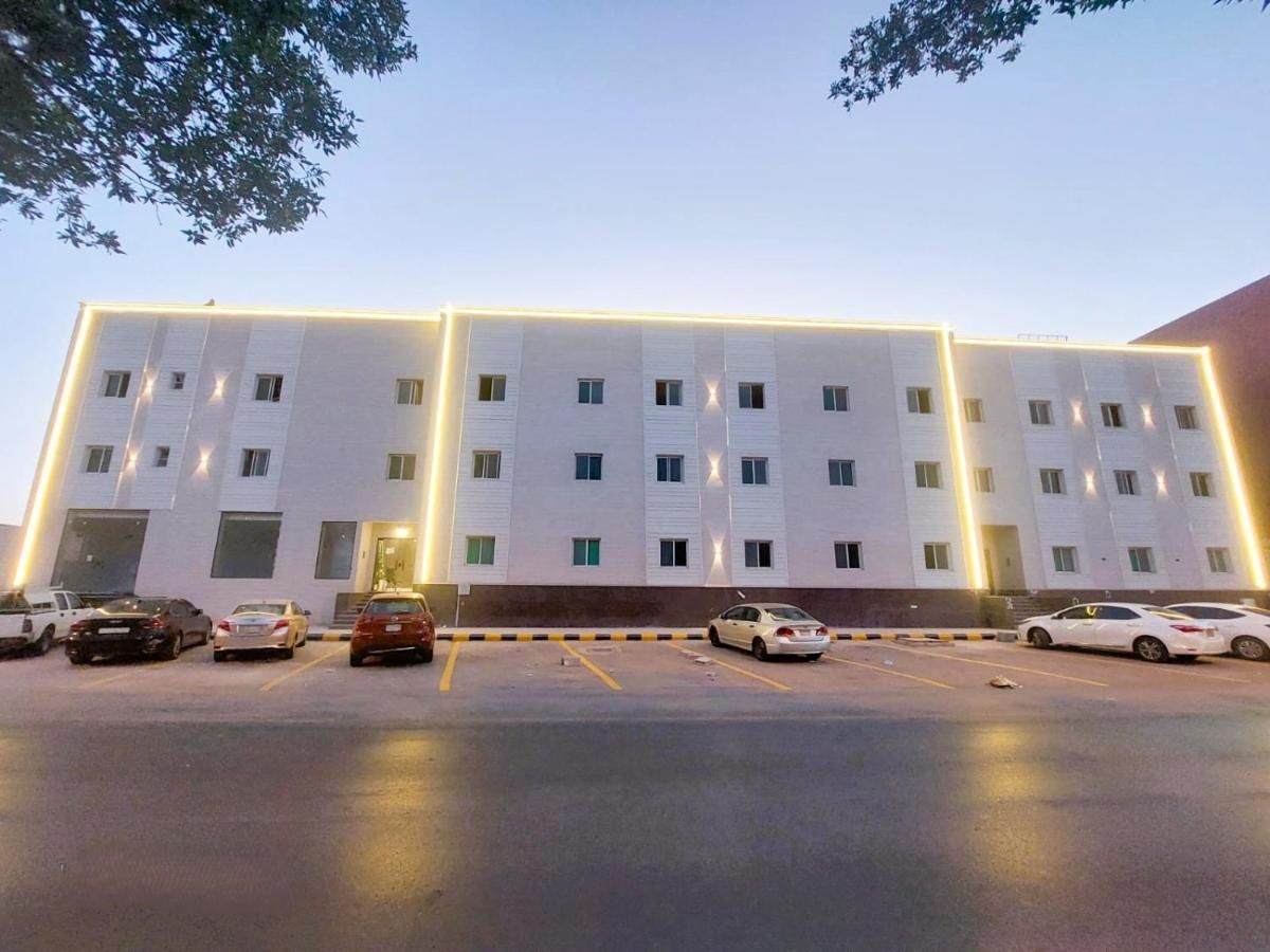 Vip Apartments - Al Malaz Bedroom and Living Room Apartment