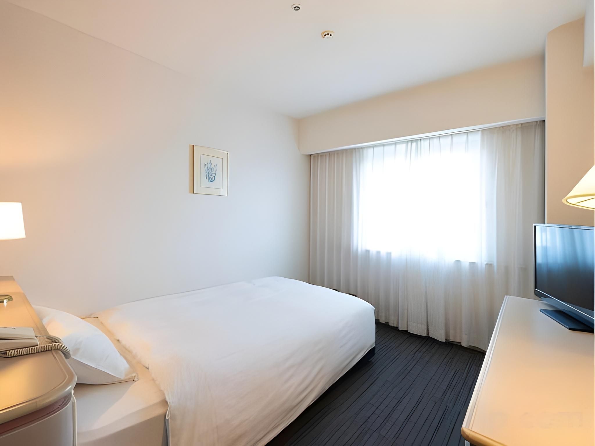 Standard Single Room Smoking
