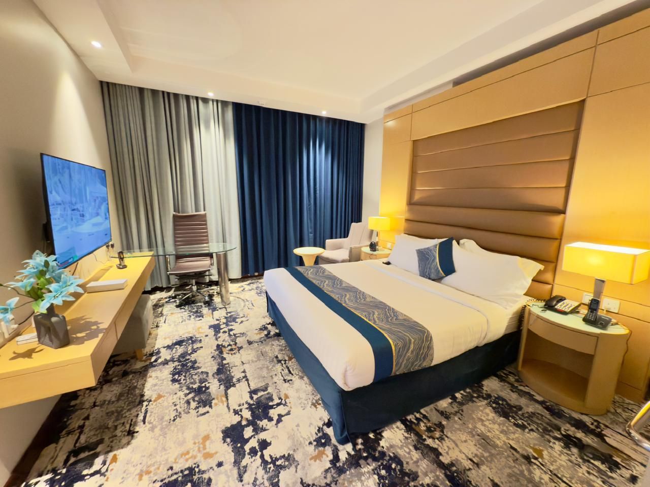 Superior - 1 King Bed