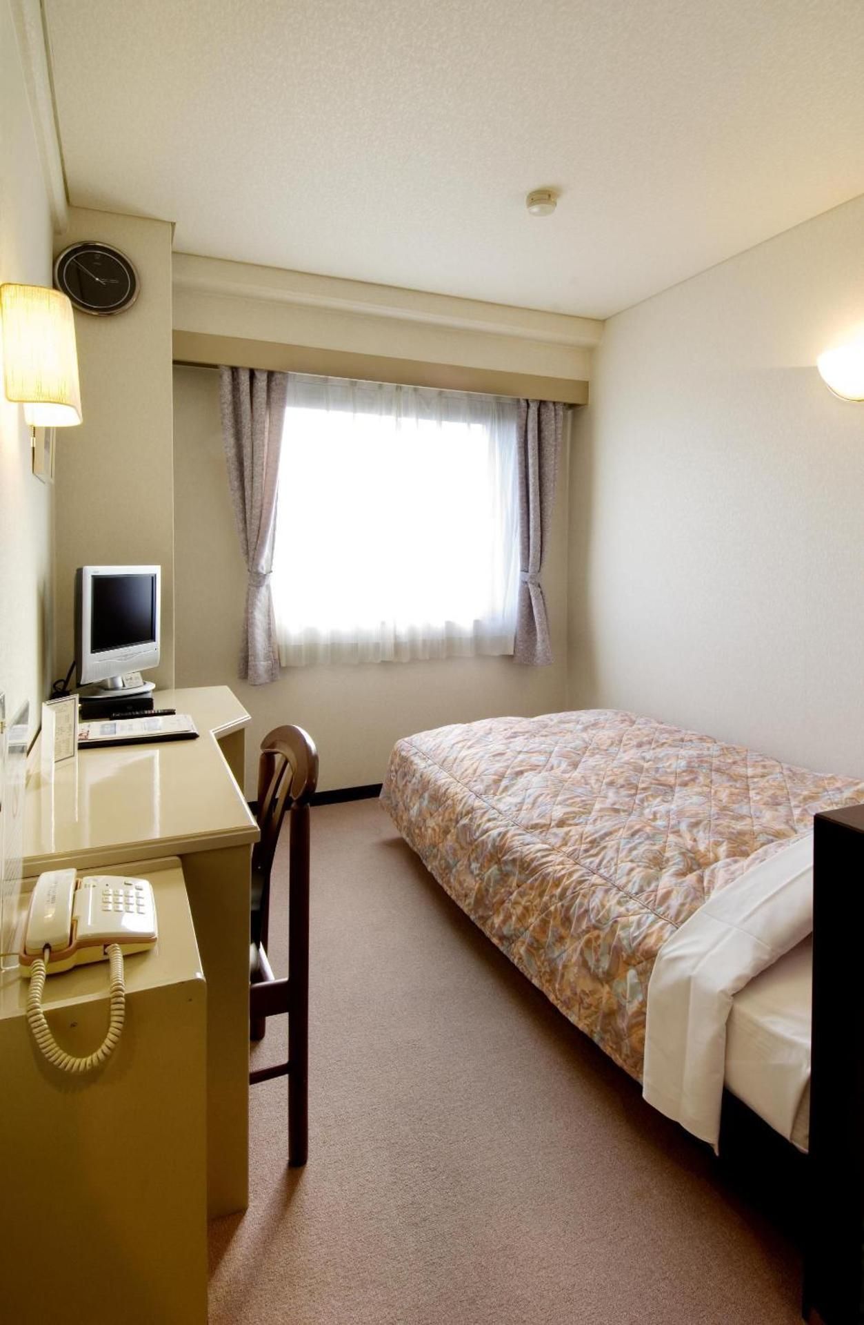 Economy Single Room - Smoking
