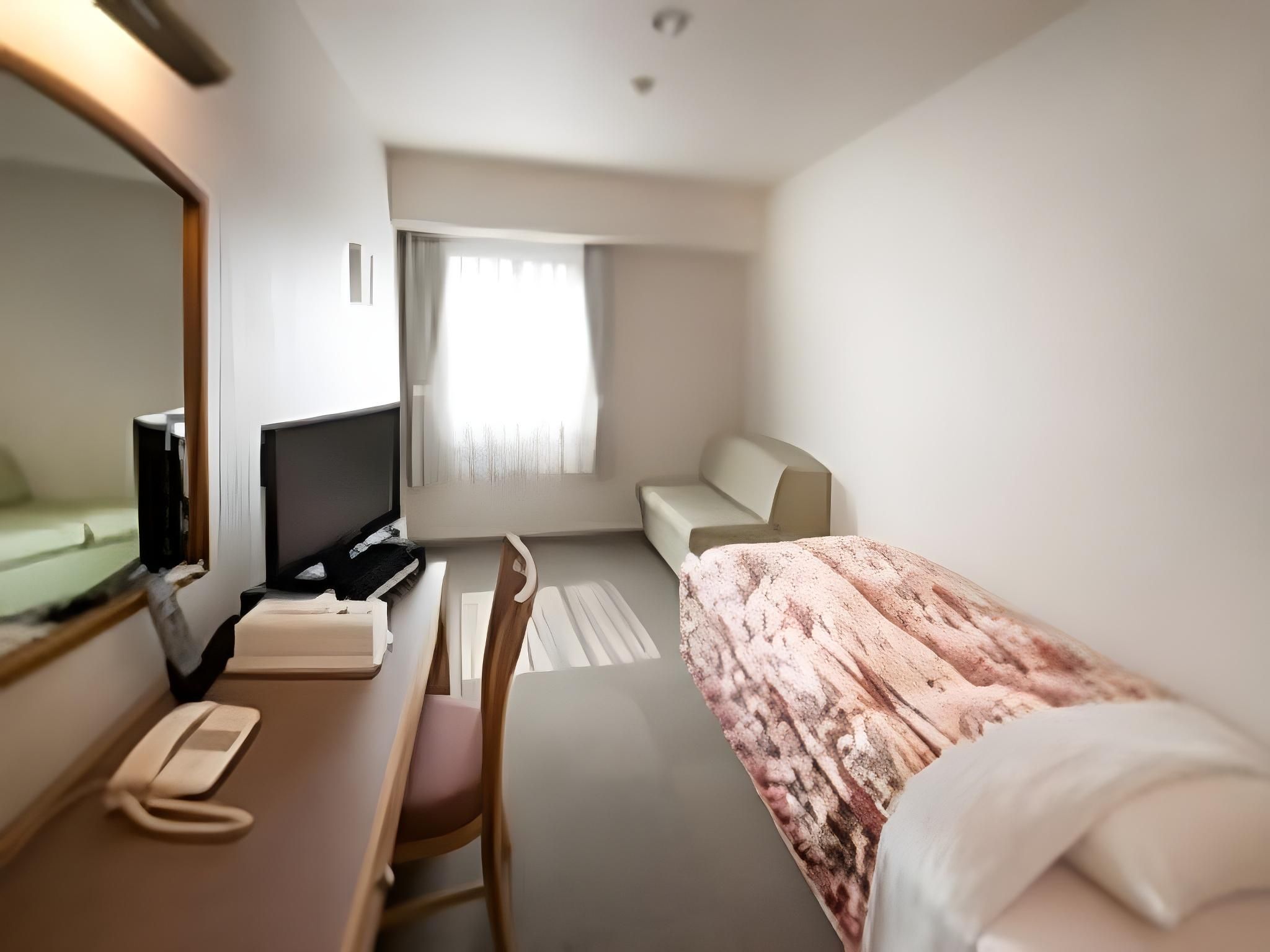 Economy Single Room - Smoking