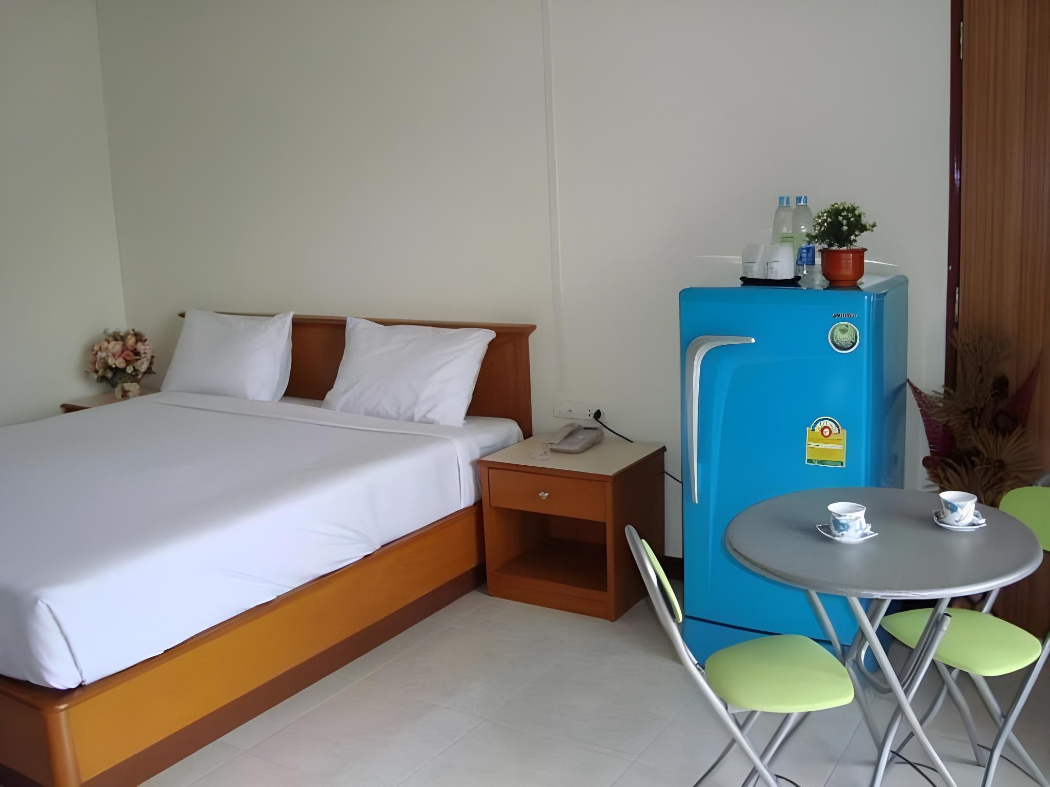 Standard Frontside Room