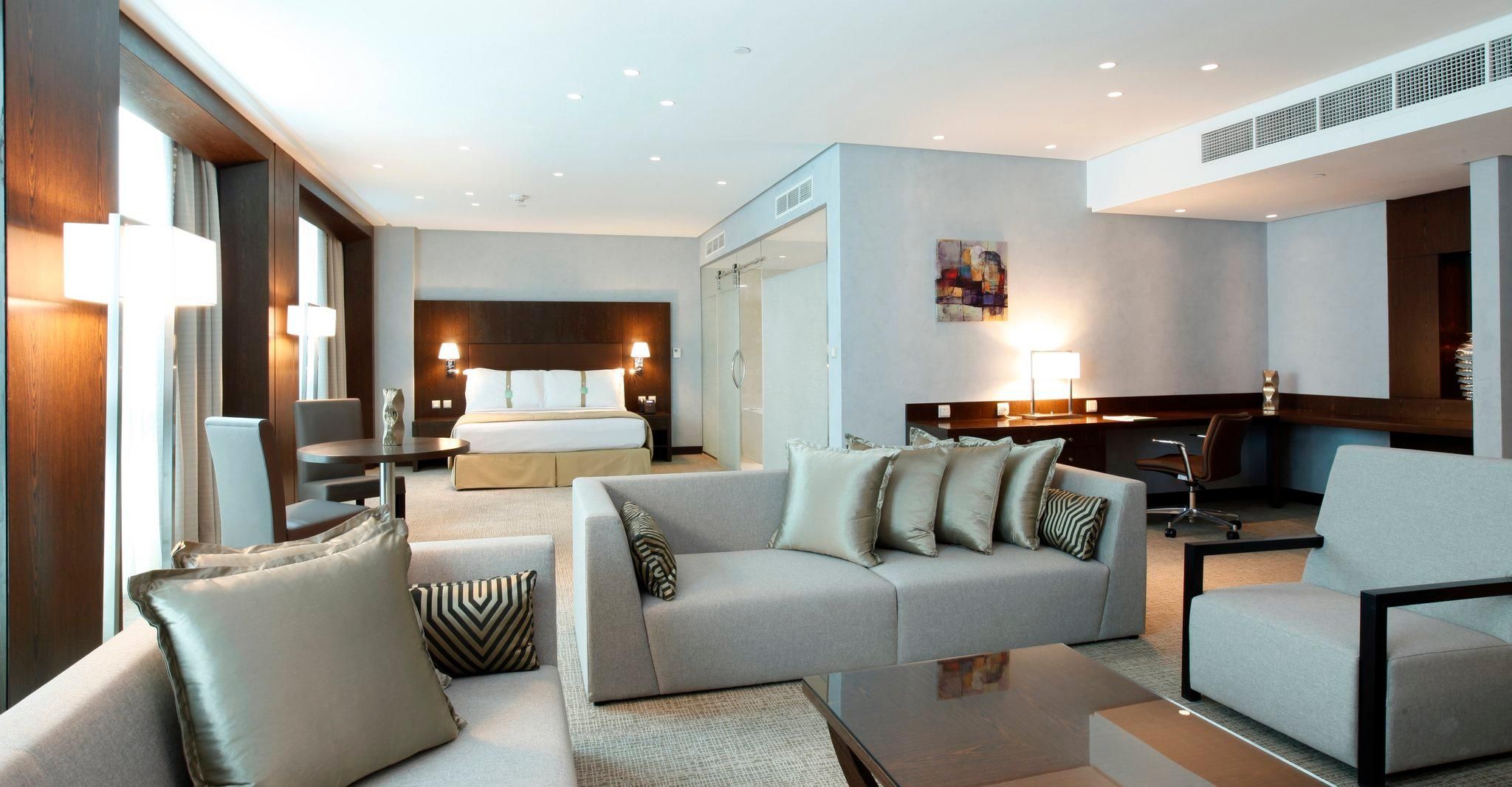 1 King Diplomatic Suite