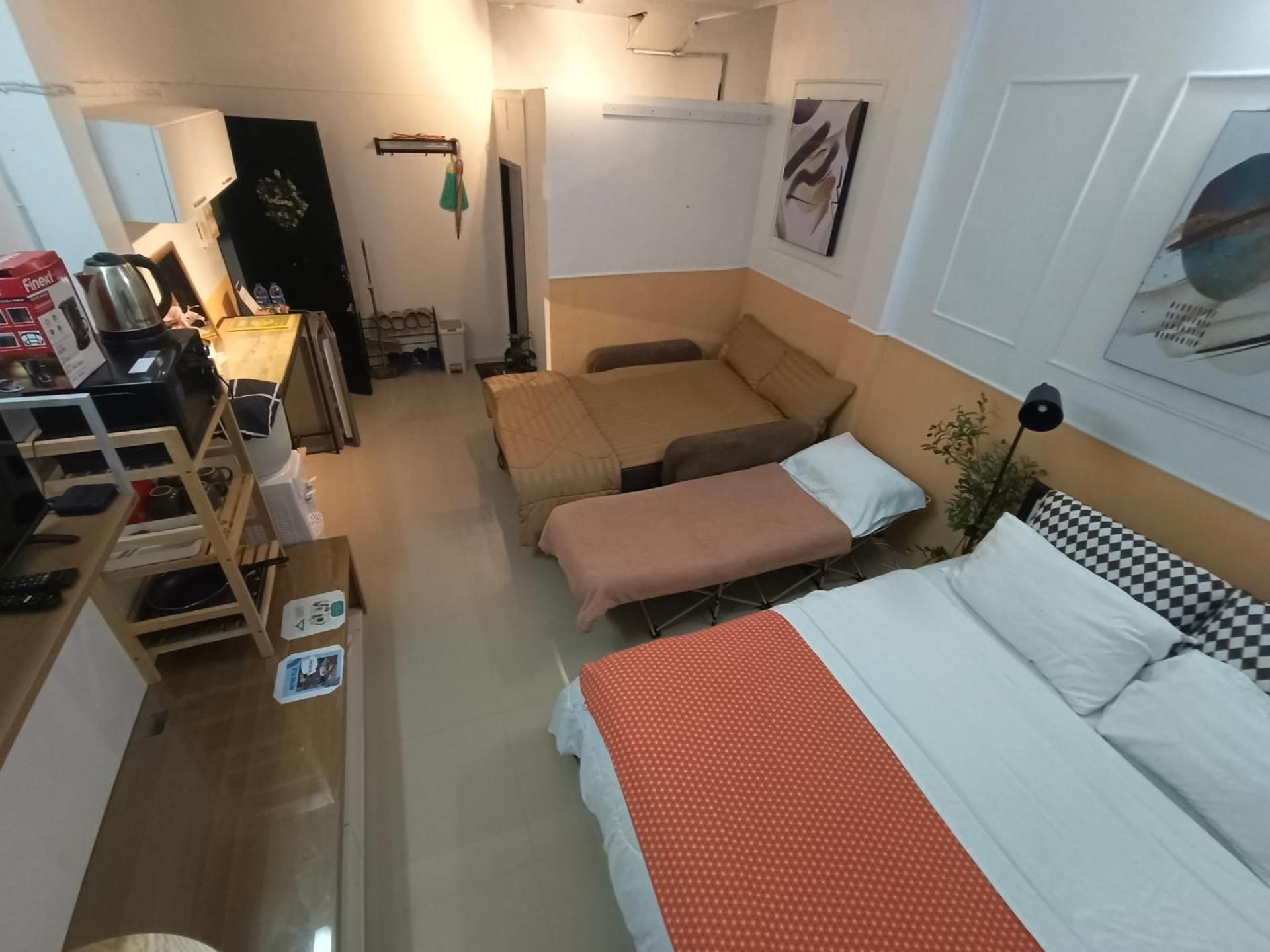 One-Bedroom Apartment