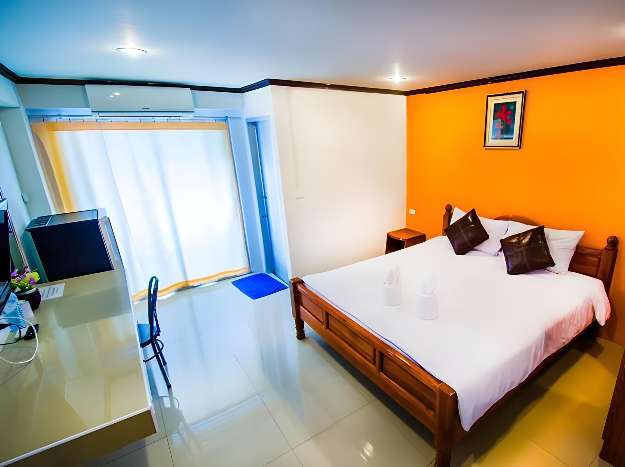 Standard Double Bed