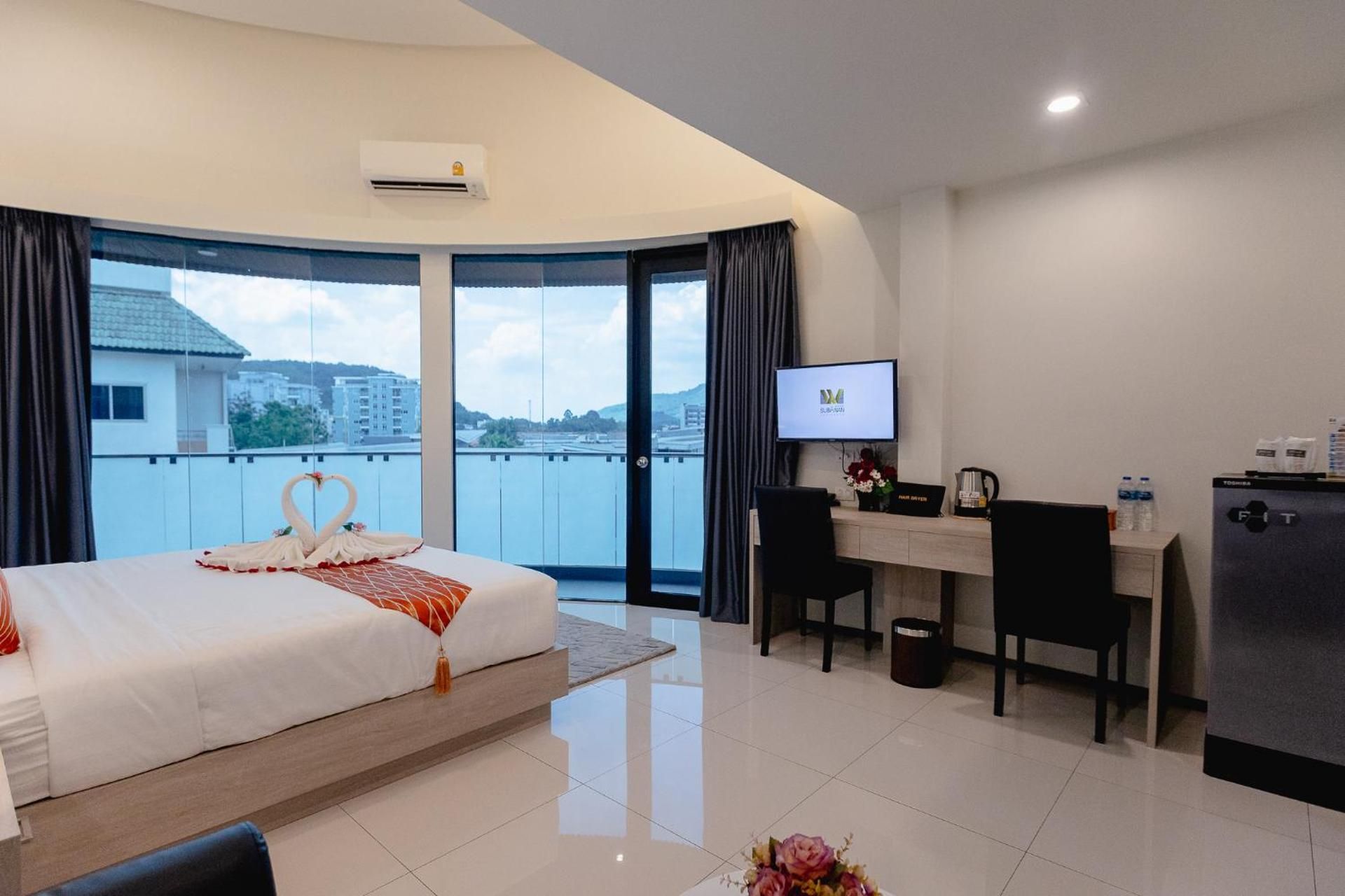 Deluxe Club King Room