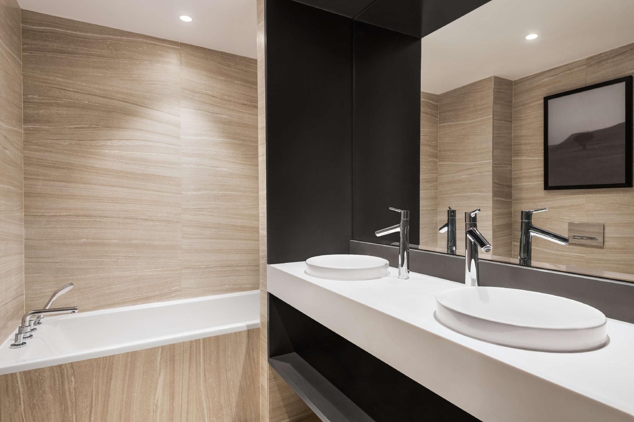 Executive Suite - Lounge Access