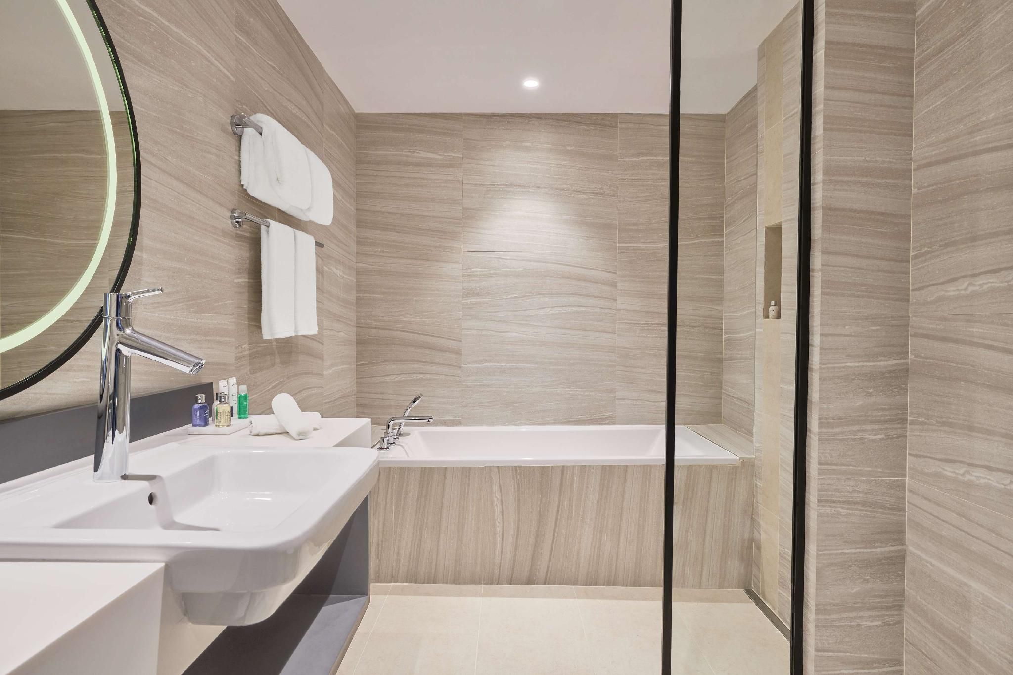 Junior Suite - Lounge Access