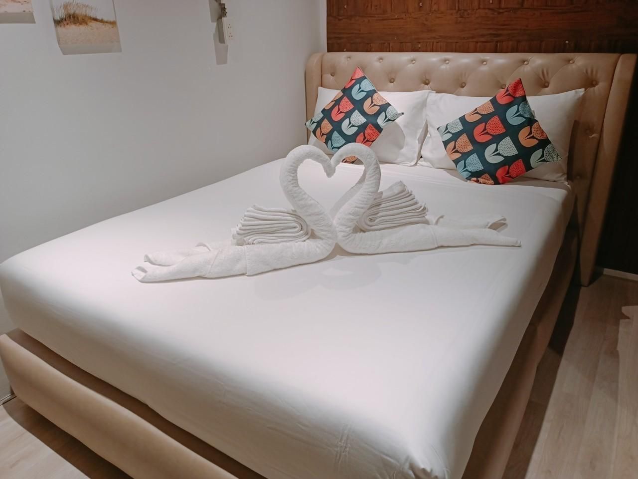 Private Room A - Shared Bathroom