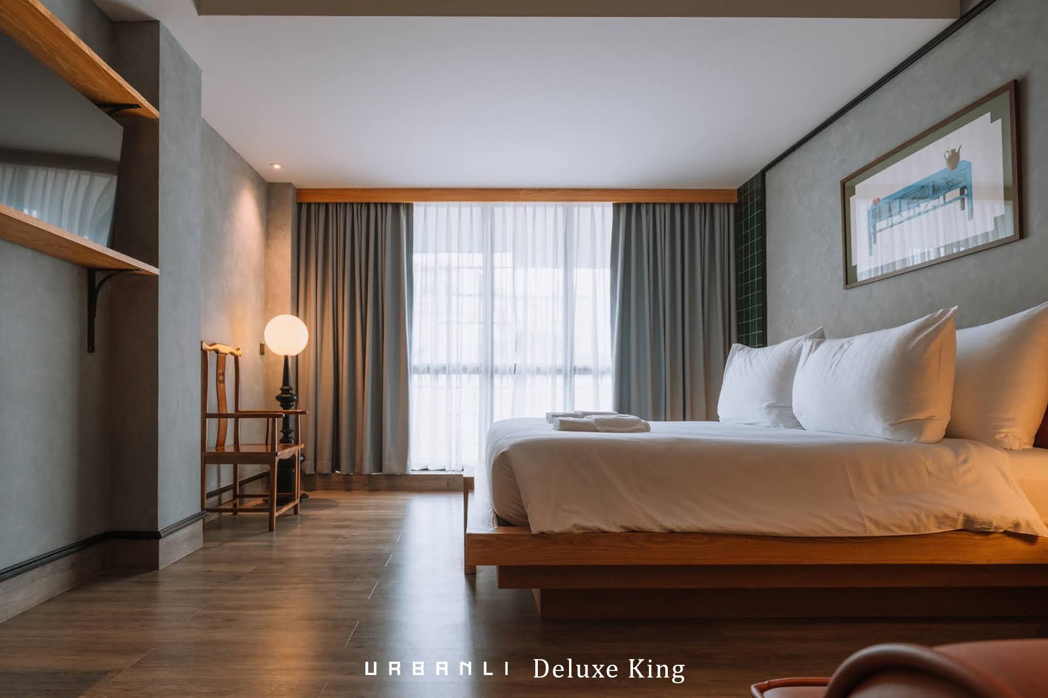 Deluxe King