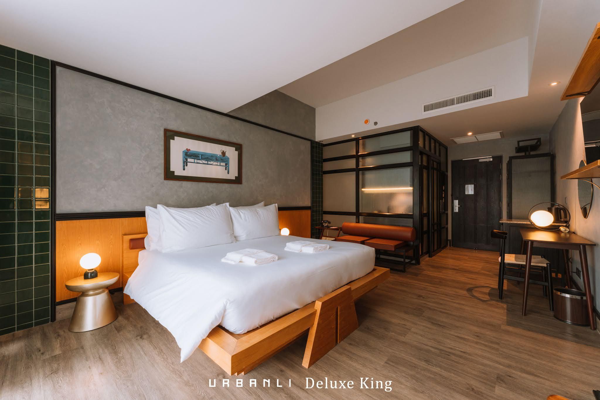 Deluxe King