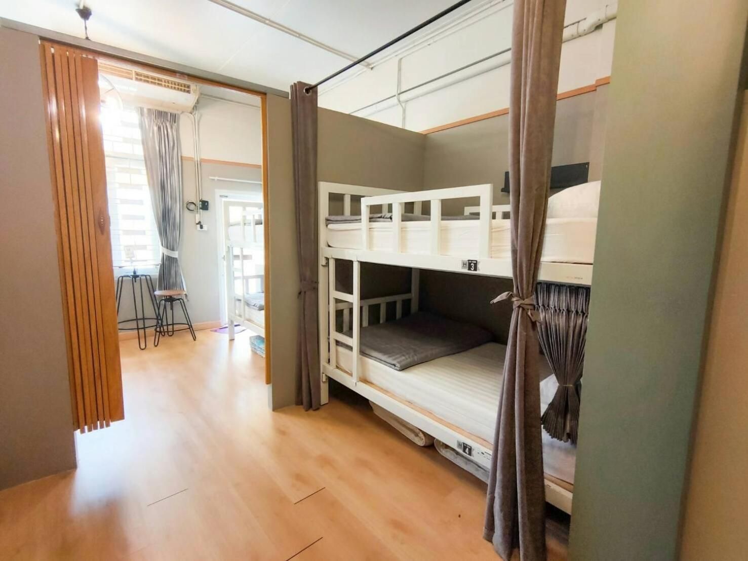 Bunk Bed in Mixed Dormitory Room