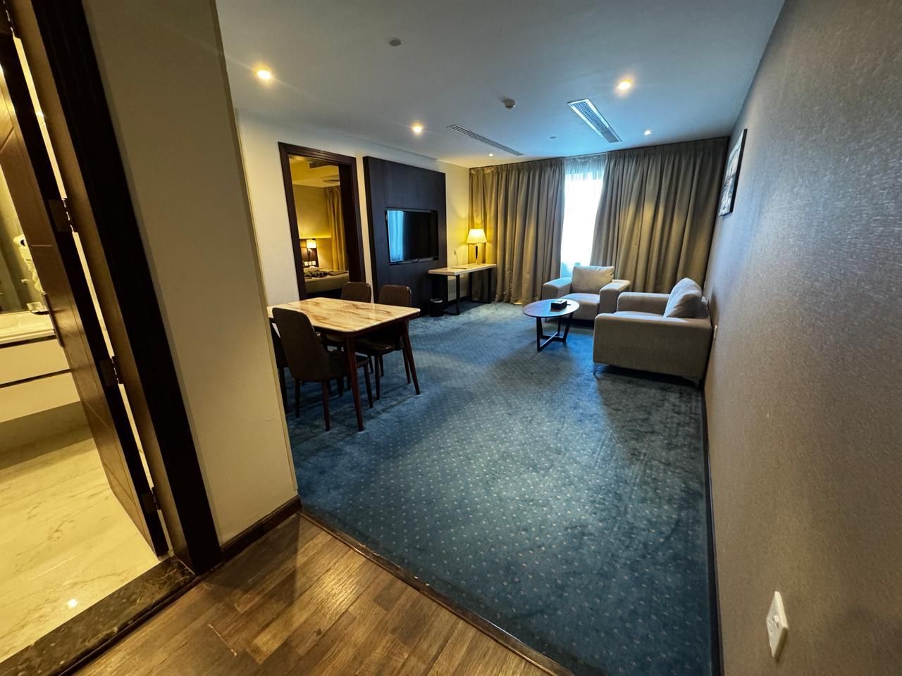 ee199876cf0dd477477b7262bbd8ec37