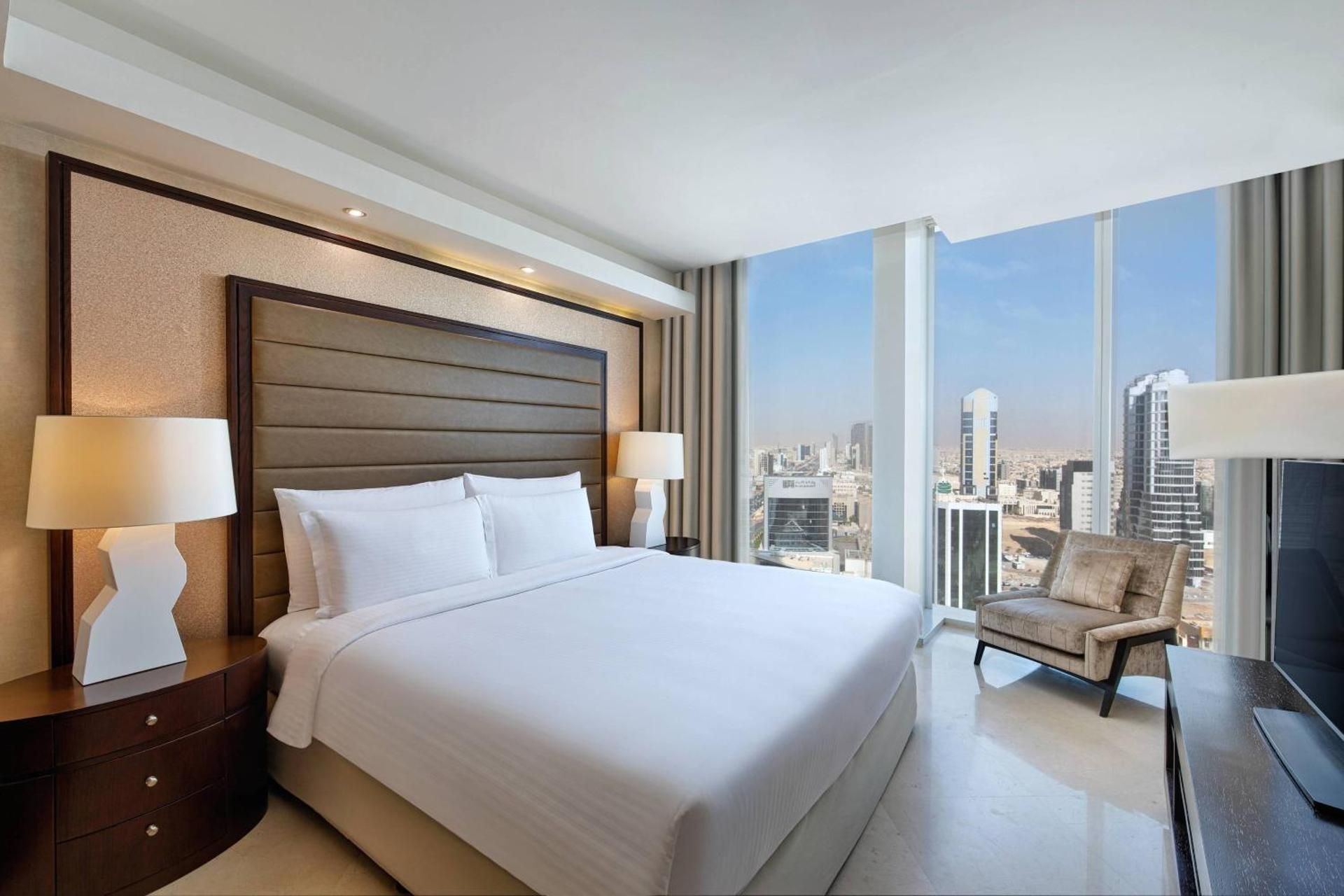 Executive Suite, Club lounge access, 1 Bedroom Suite, 1 King