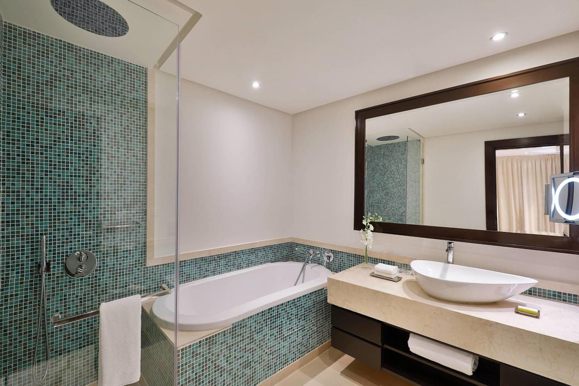 One-Bedroom King Suite with City View