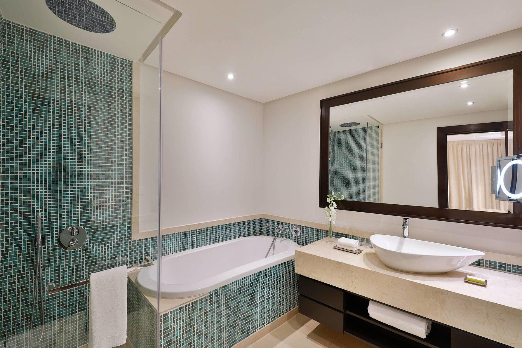 Suite, 1 Bedroom Suite, 1 King, City view