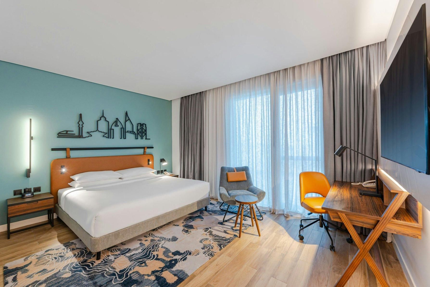 Executive Guest room, 1 King, City view, Balcony