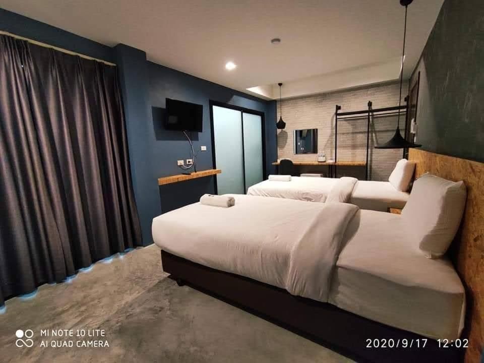 Modern Budget Hotel HatYai Thailand Standard Twins Room