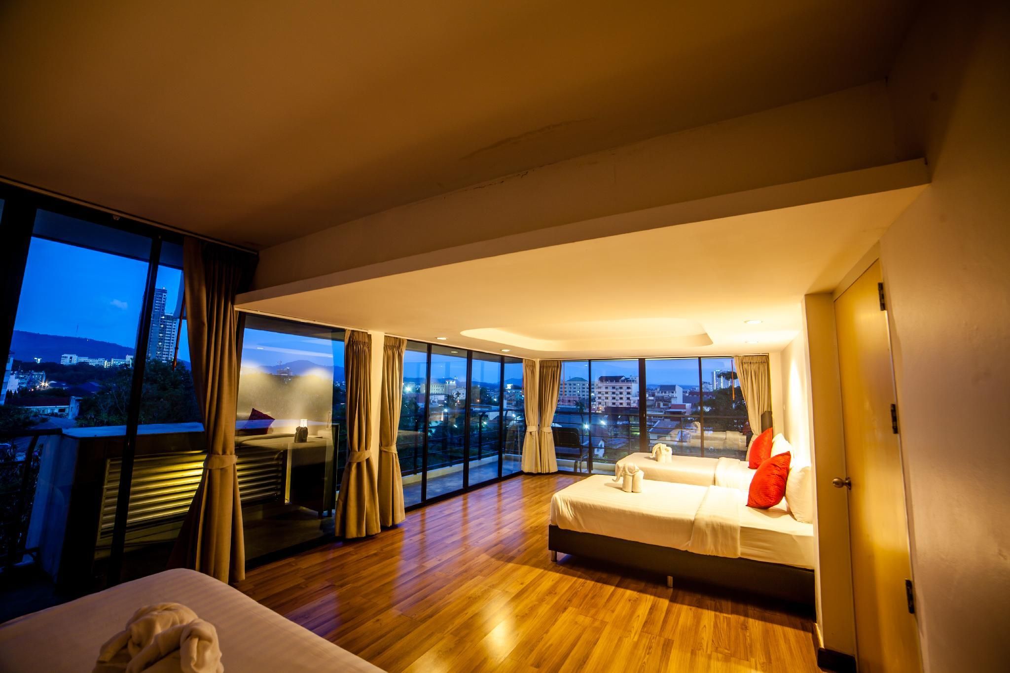 Premier Loft