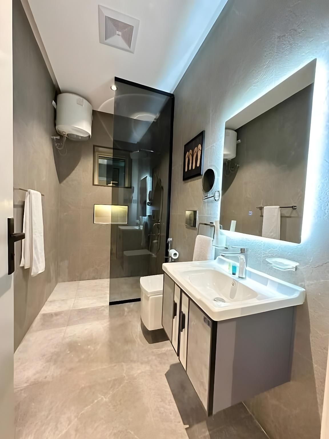 9d26d3208c15ffb5b18aeabdbe62df2c