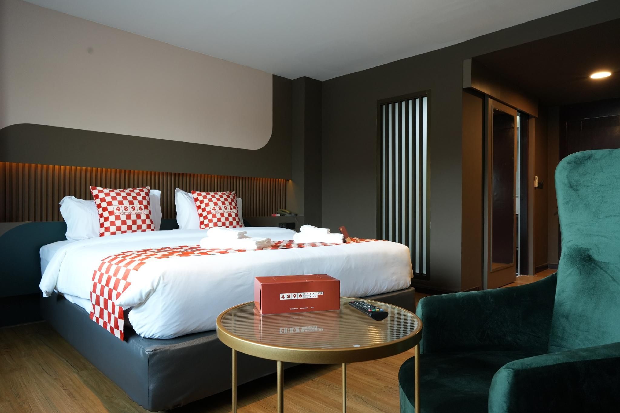 Standard King Room
