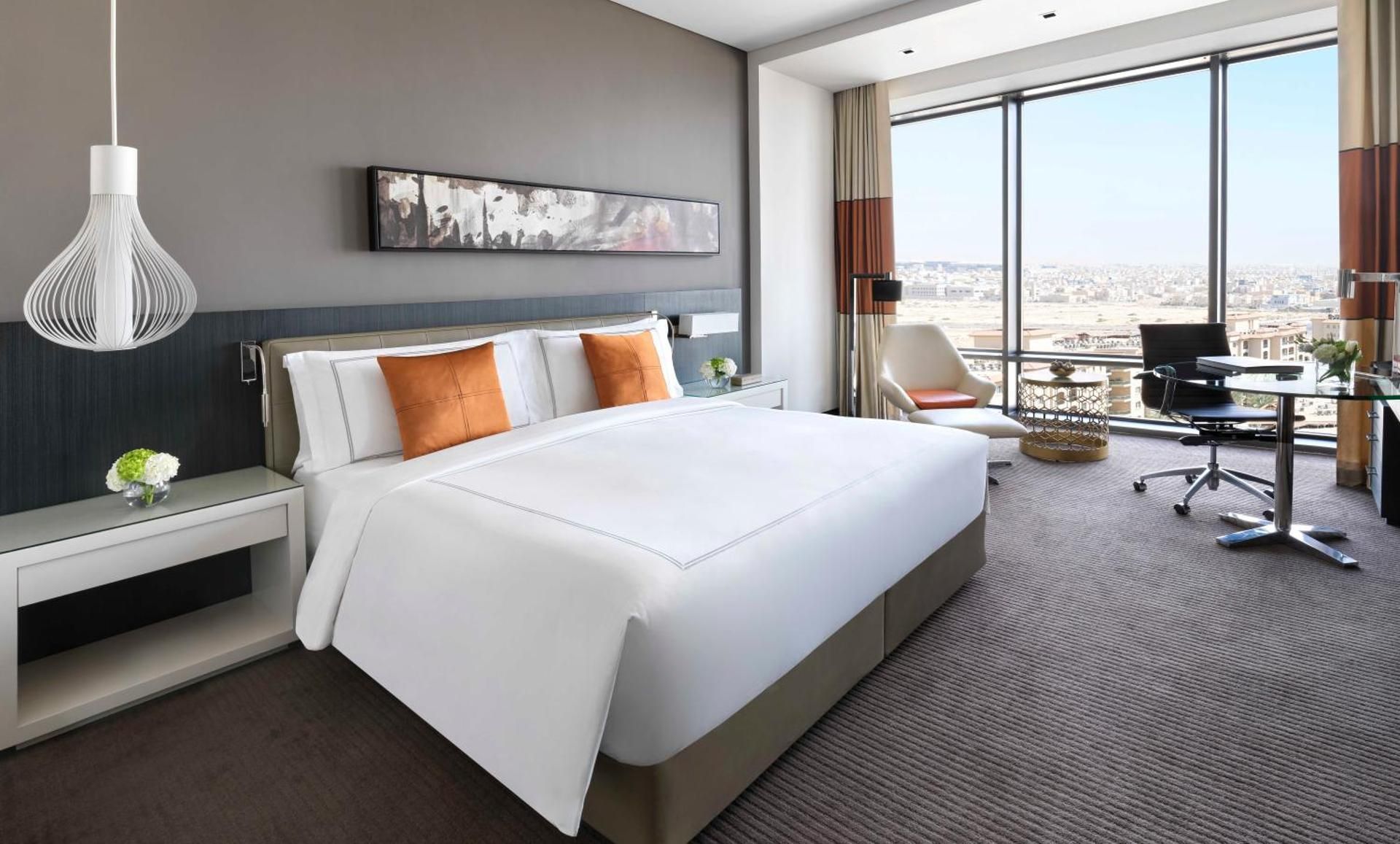 Fairmont King Room - Non-Smoking/Accessible