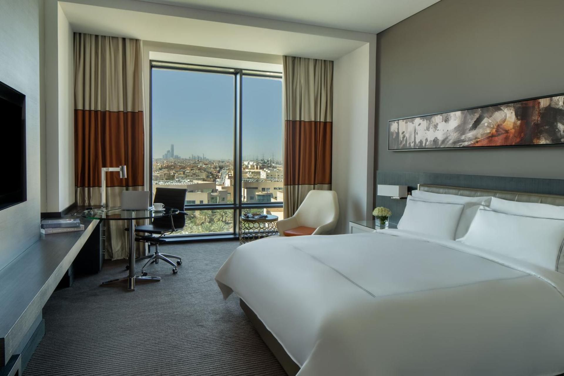 Fairmont King Room - Non-Smoking/Accessible