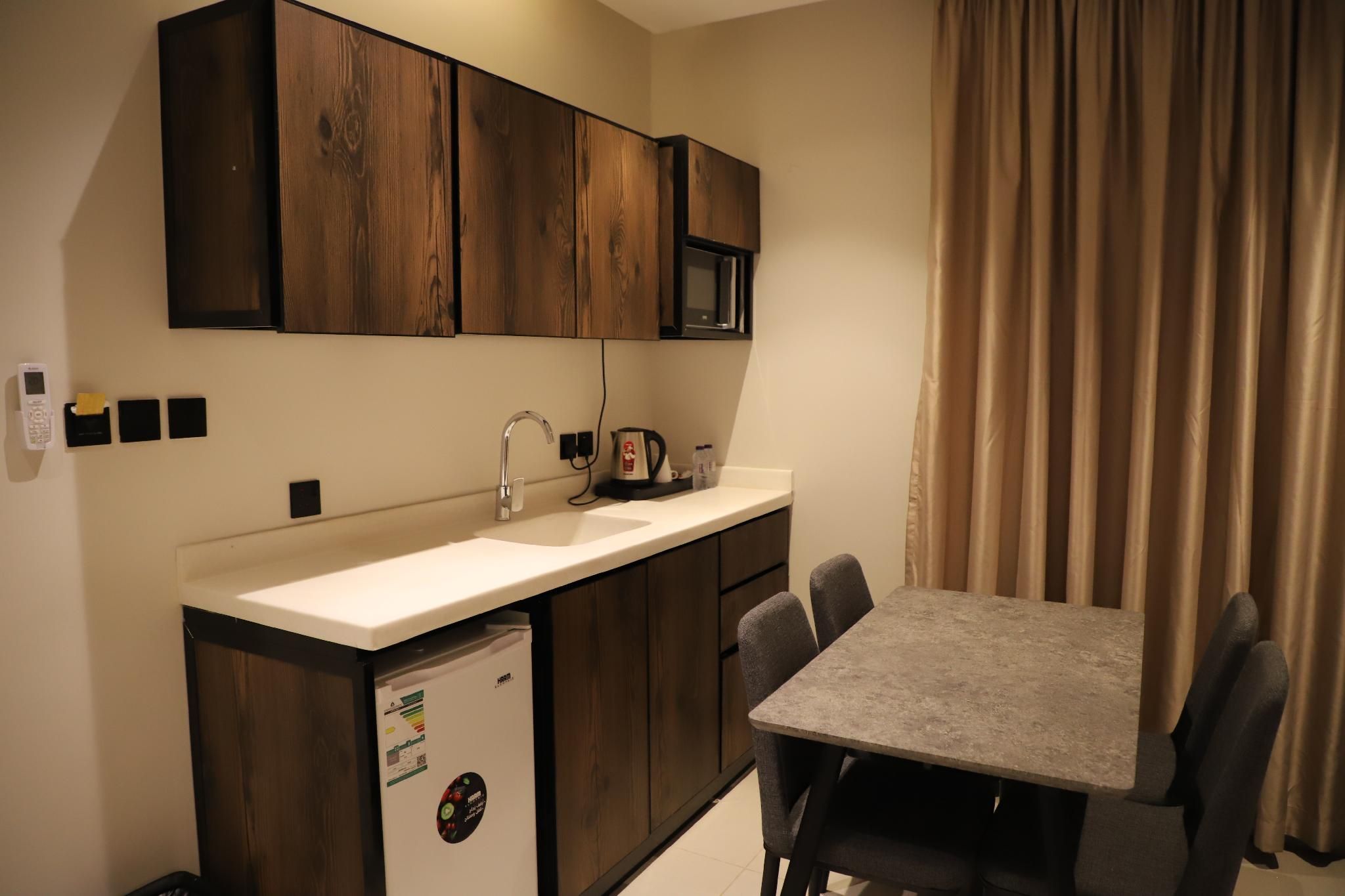 5ed2c789a4ff584850fc6eb56a009a91