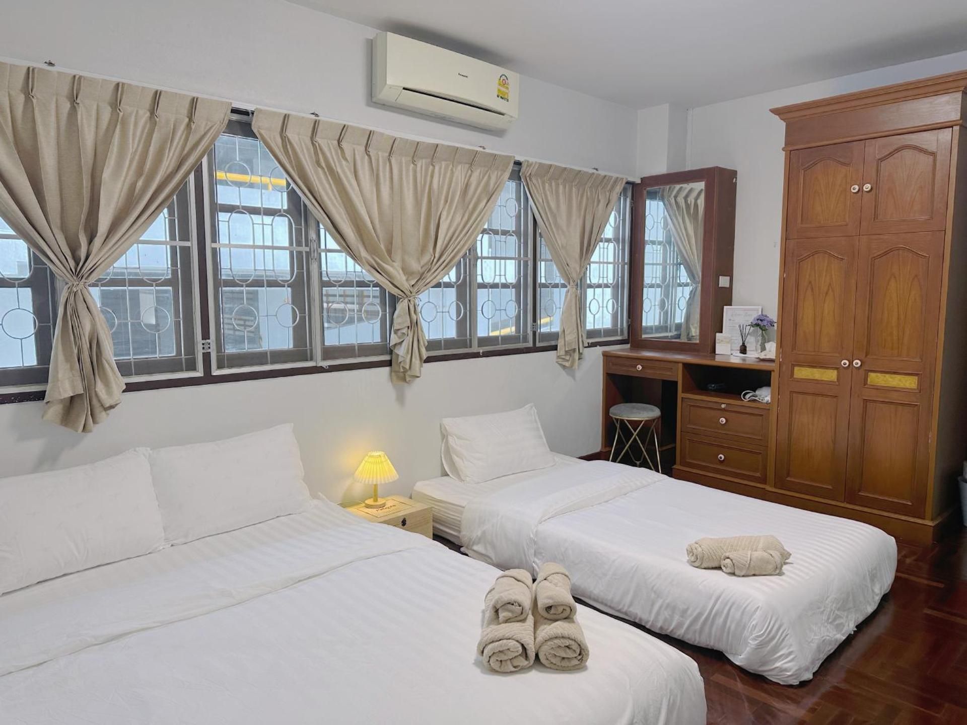 Triple Room