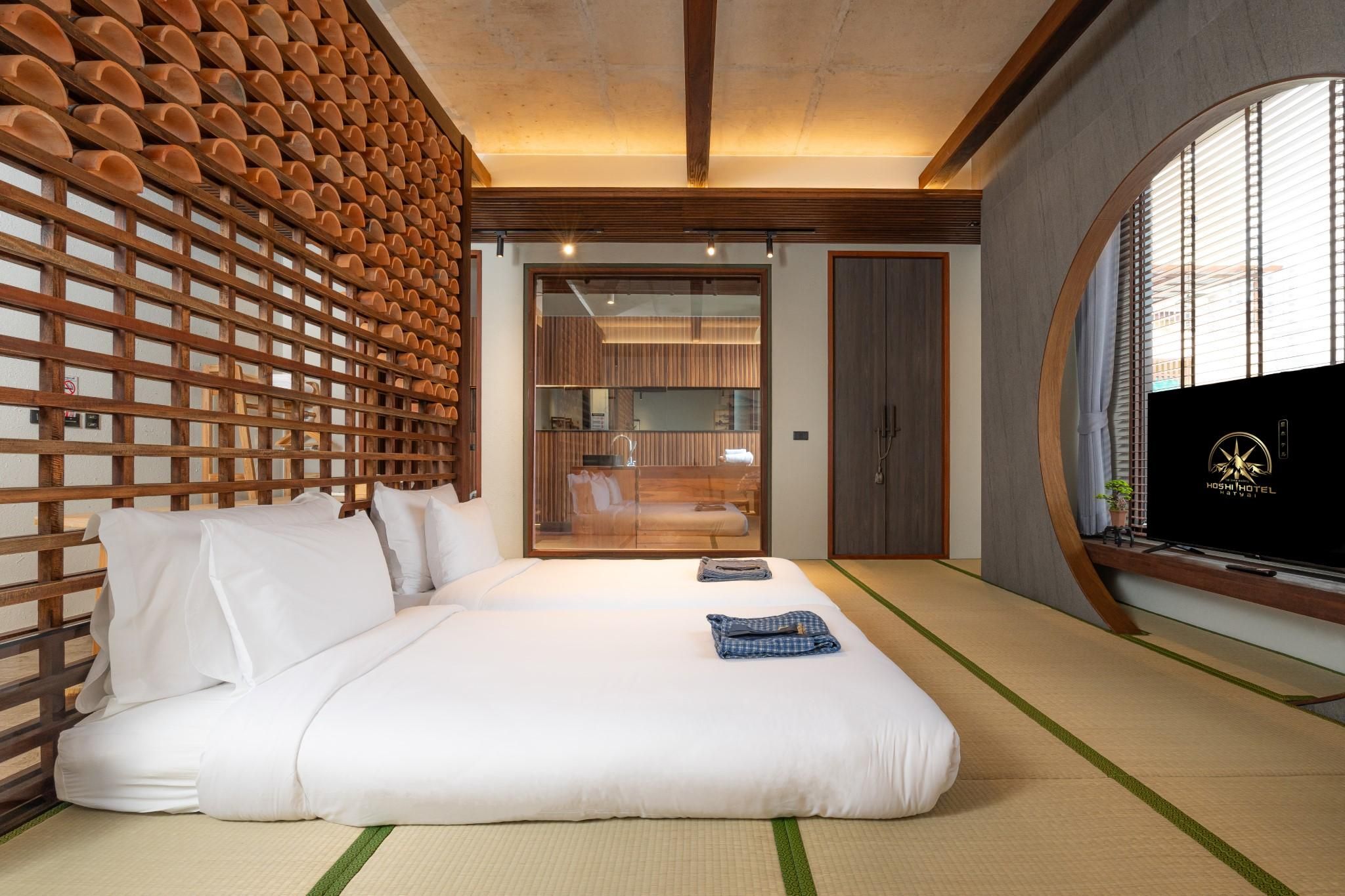 Hoshi Deluxe Room - Twin Beds