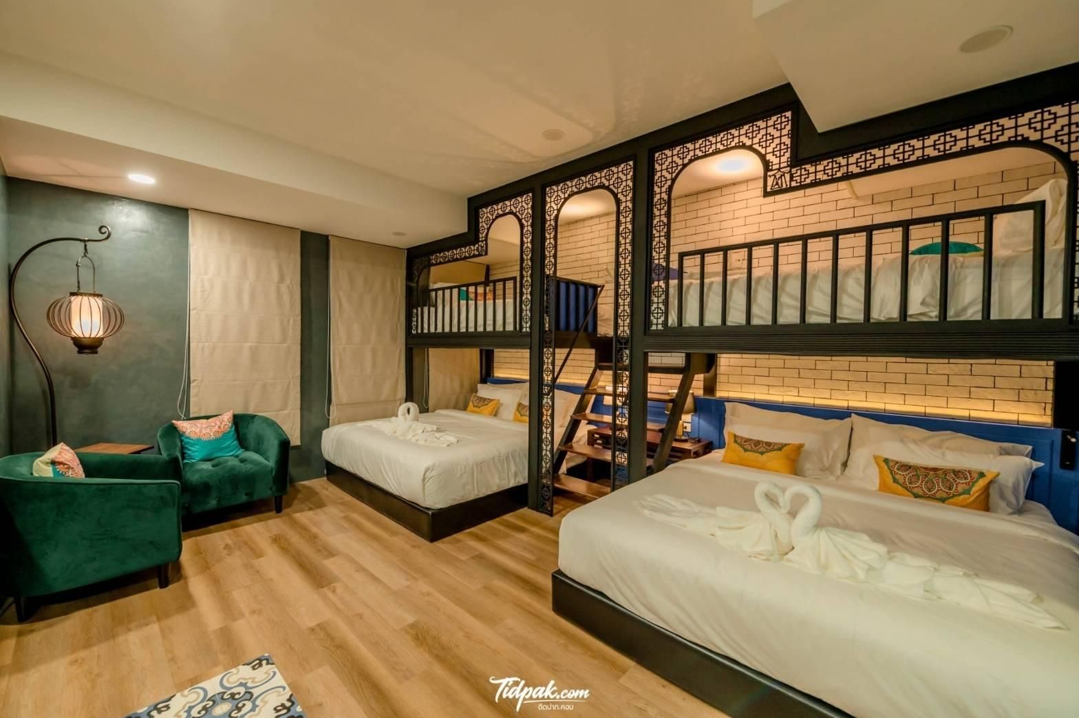 Deluxe Family Suite