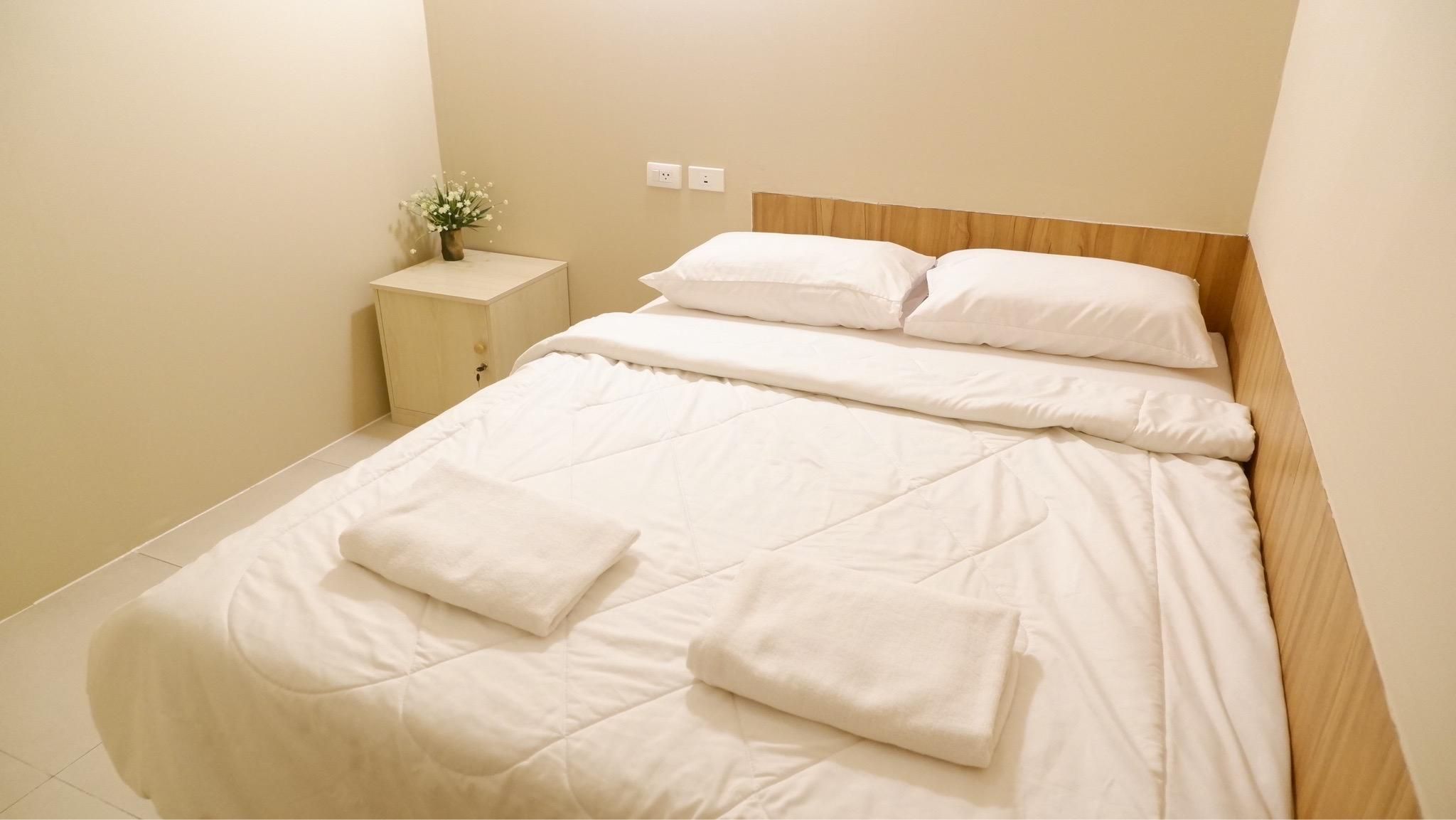Dormitory Room 1 - Mixed