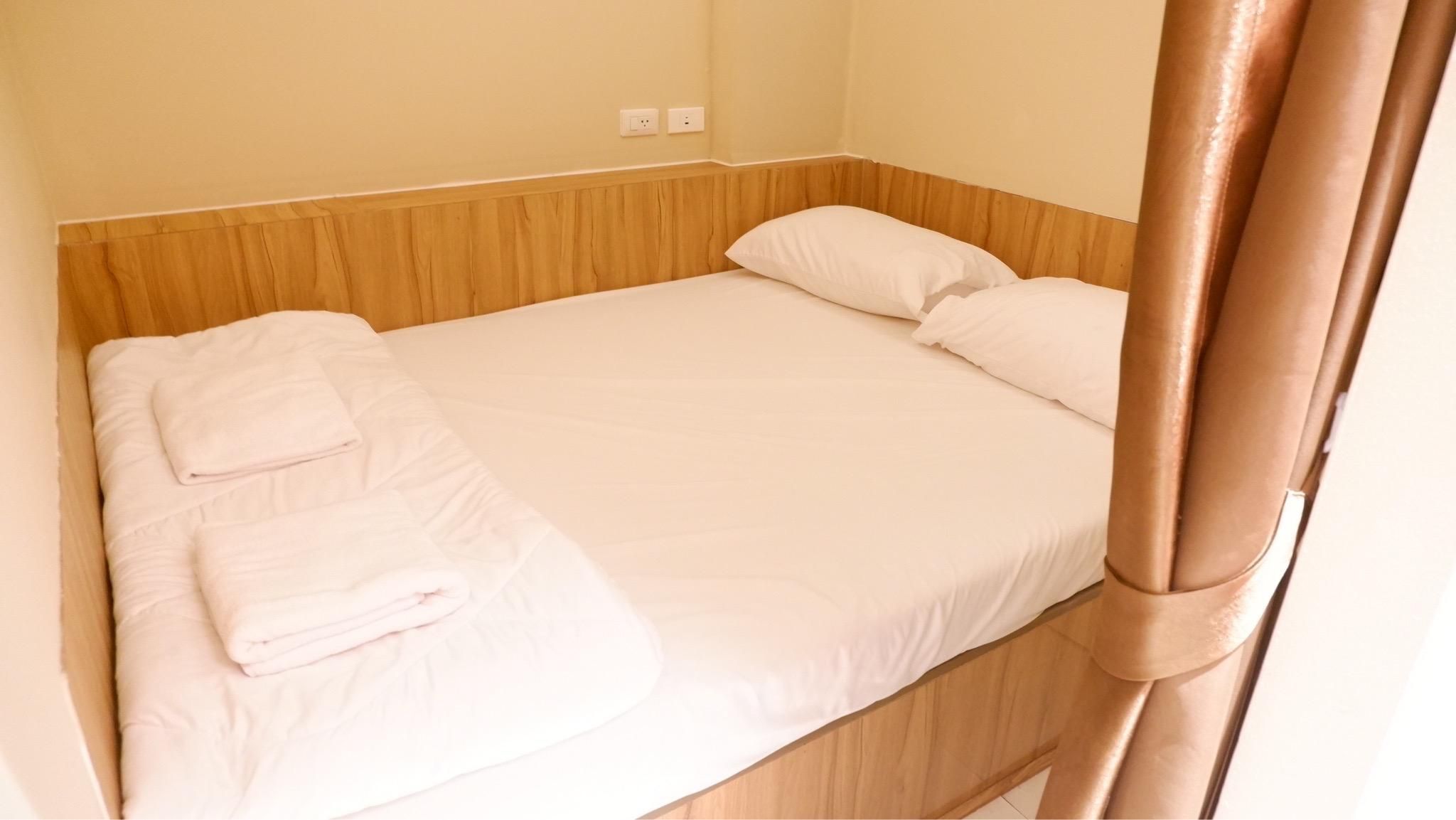 Dormitory Room - Mixed